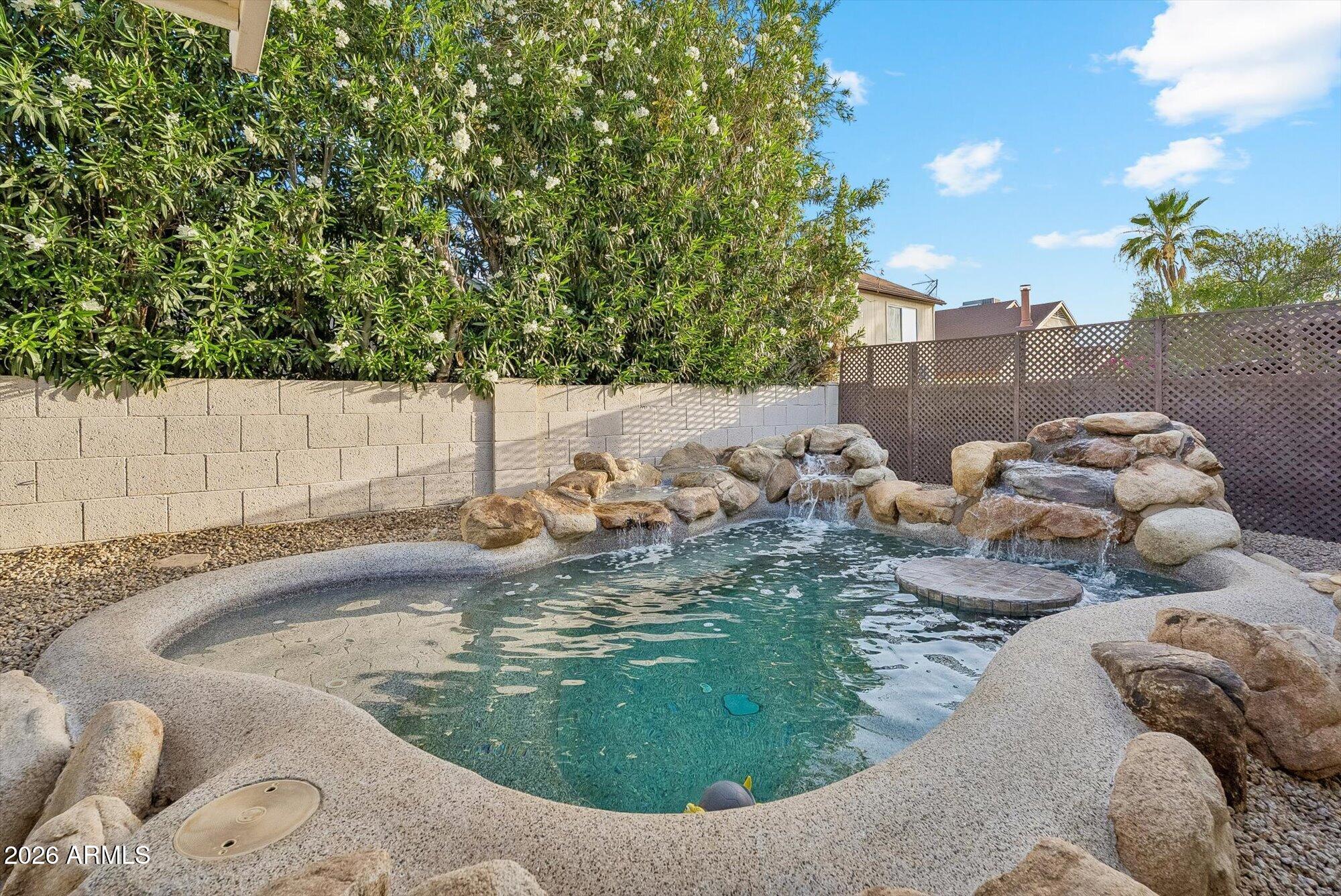 413 E KRISTAL Way