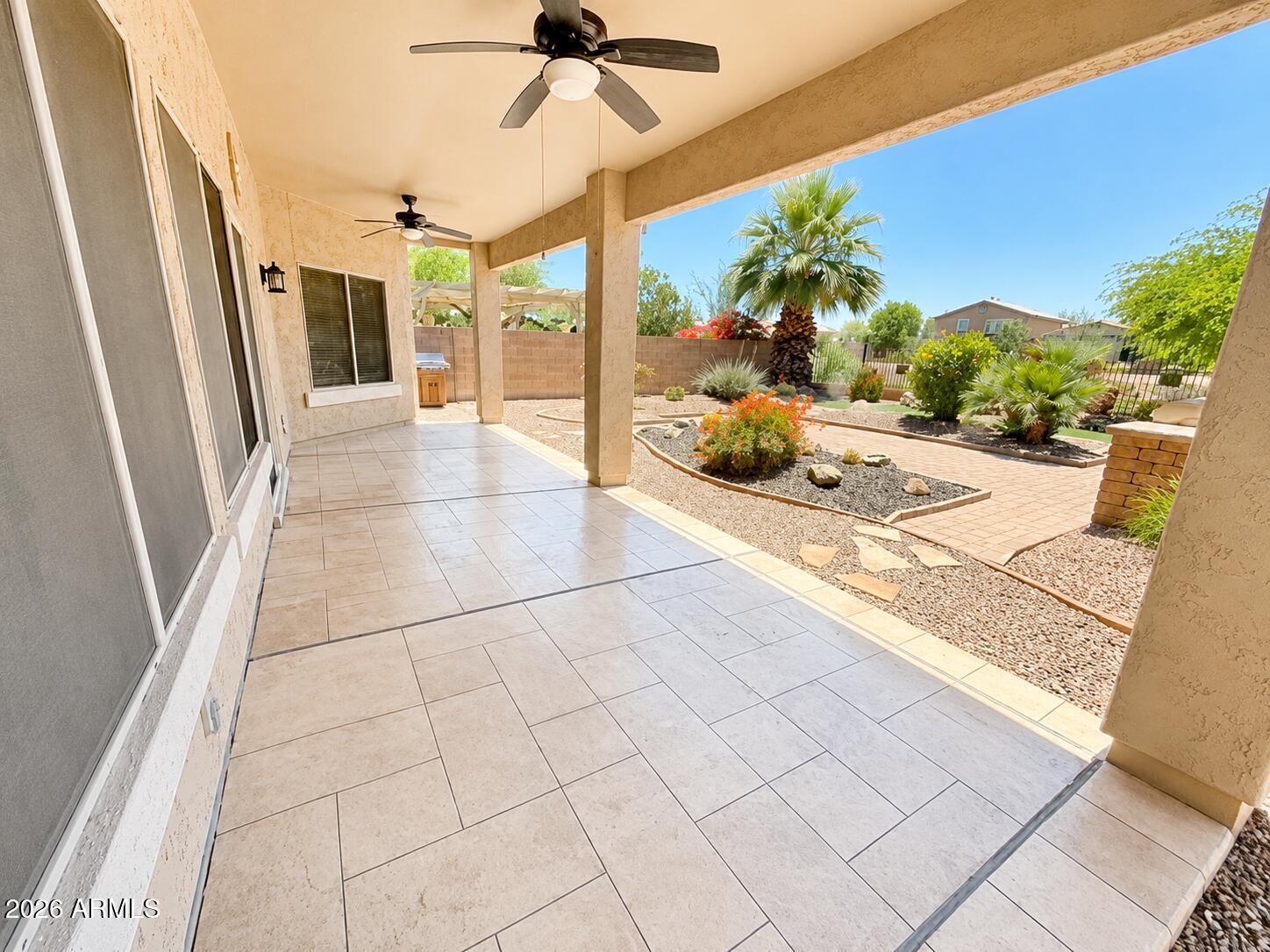 967 E DESERT SPRINGS Way