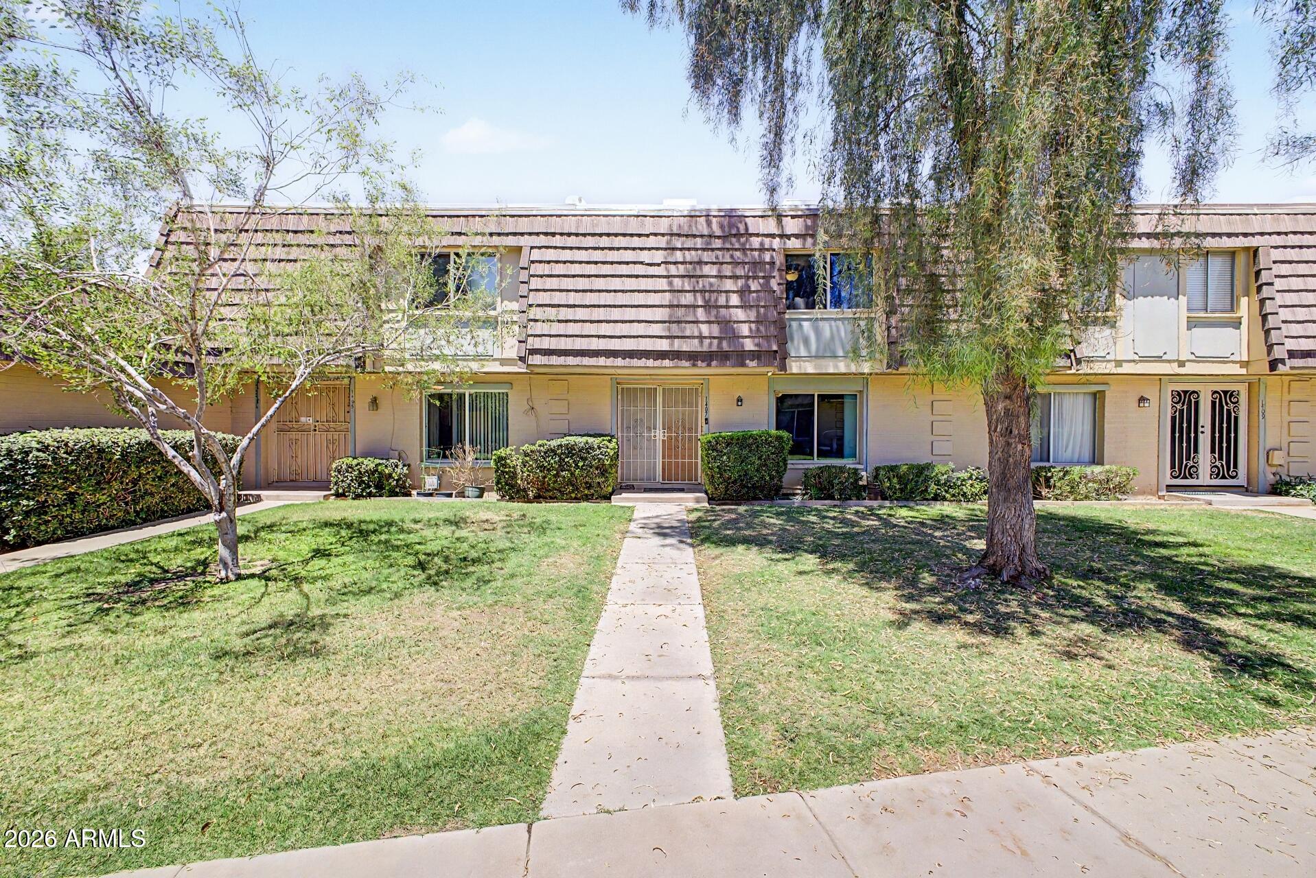 1407 E MALIBU Drive