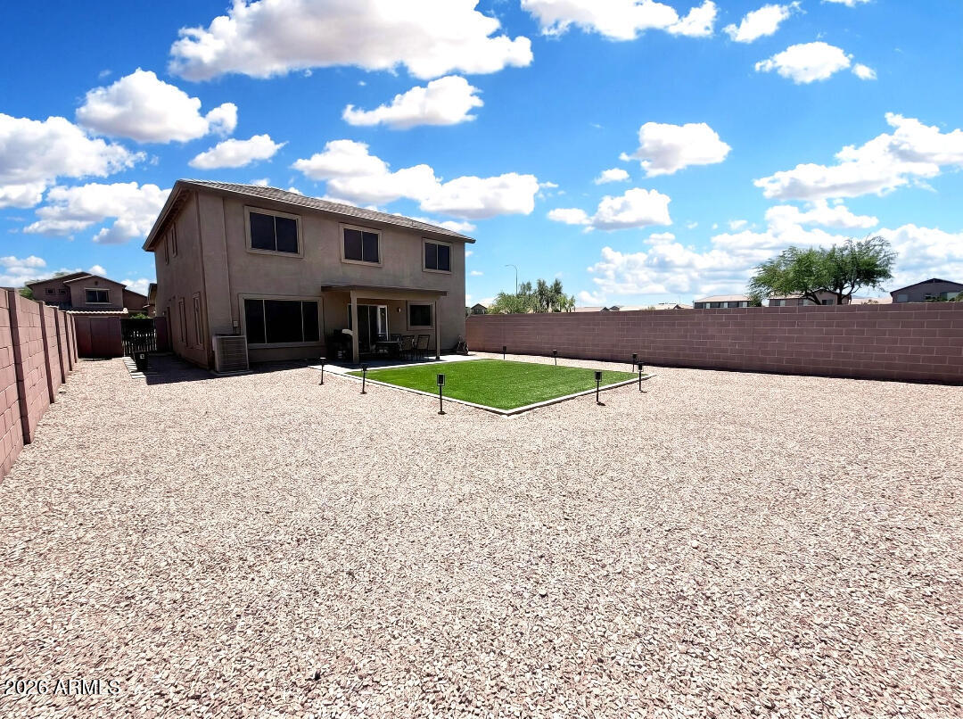 638 S 111TH Lane