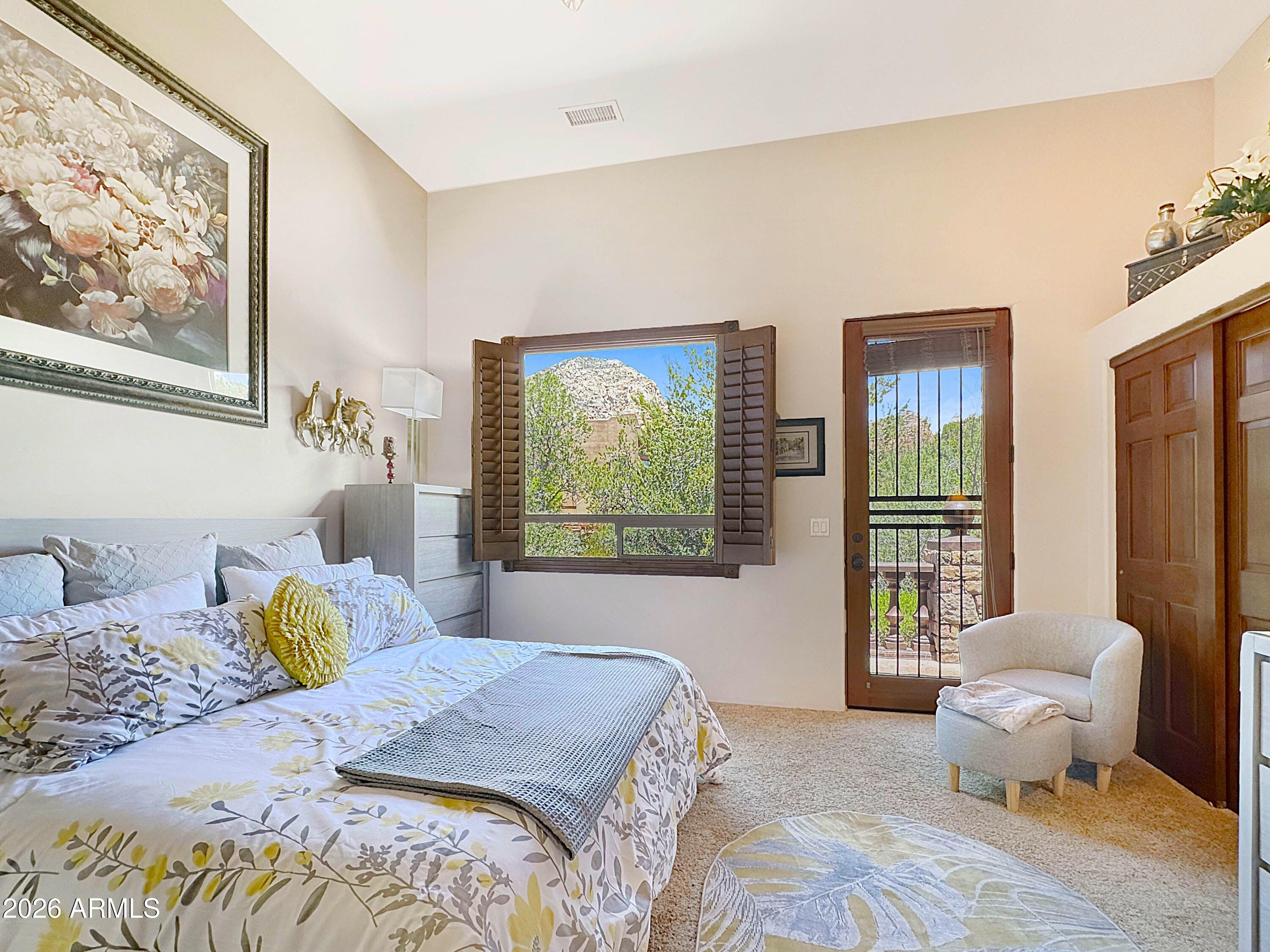 2235 E Mule Deer Road