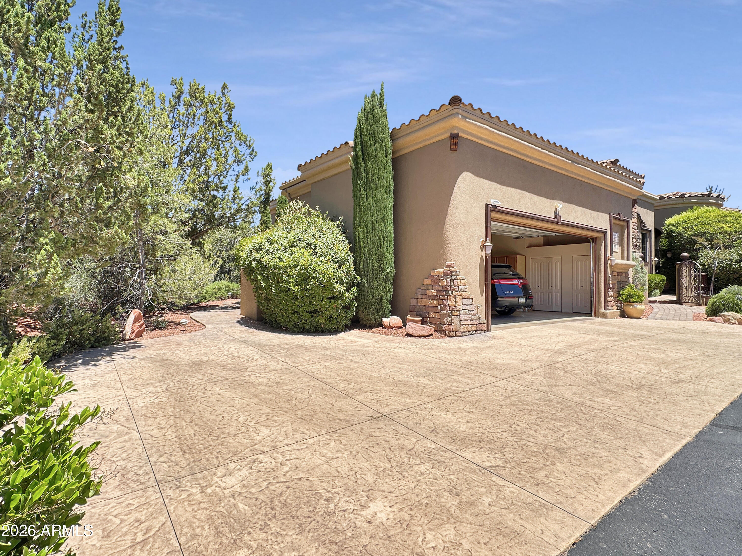 2235 E Mule Deer Road