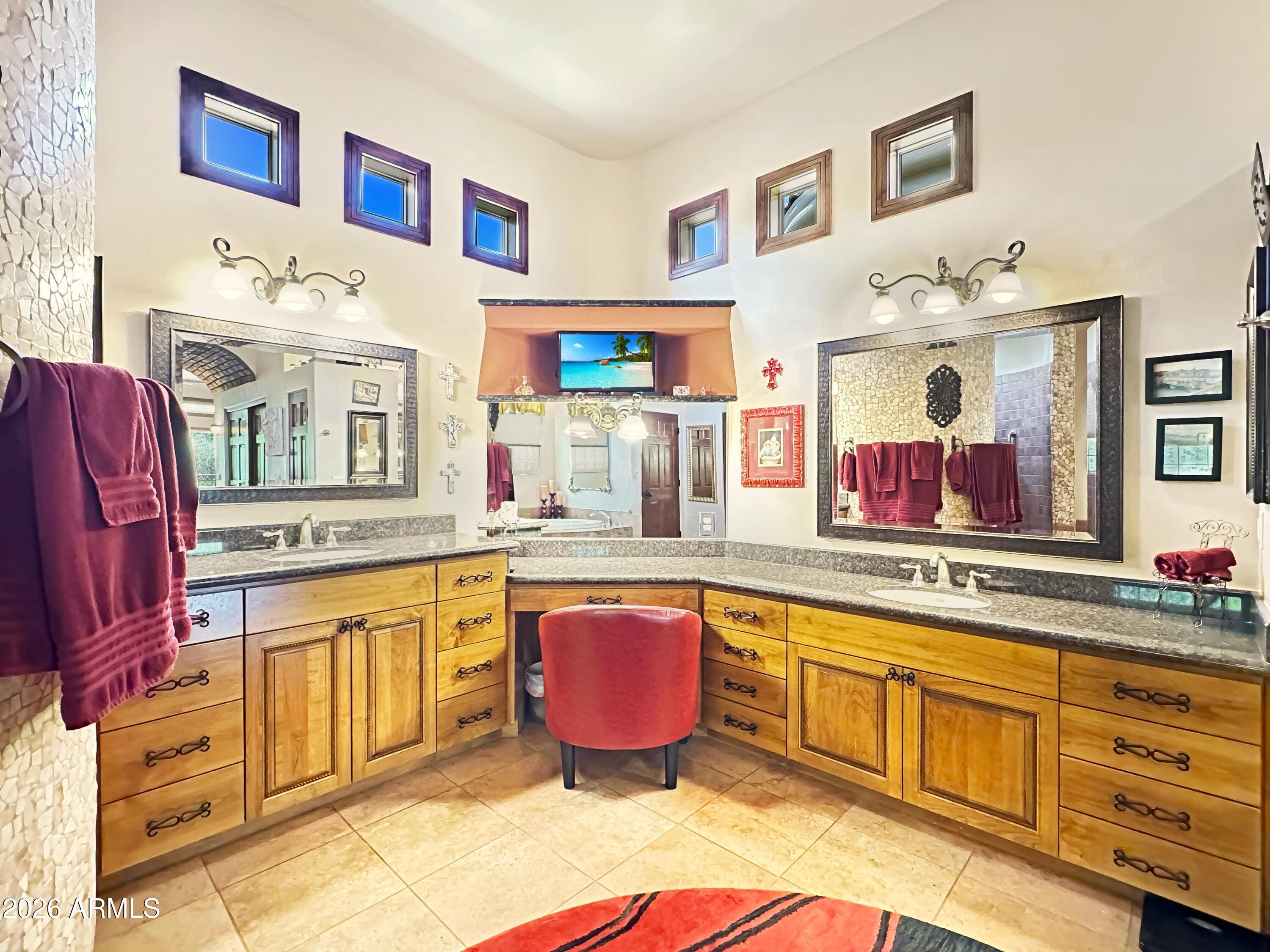 2235 E Mule Deer Road