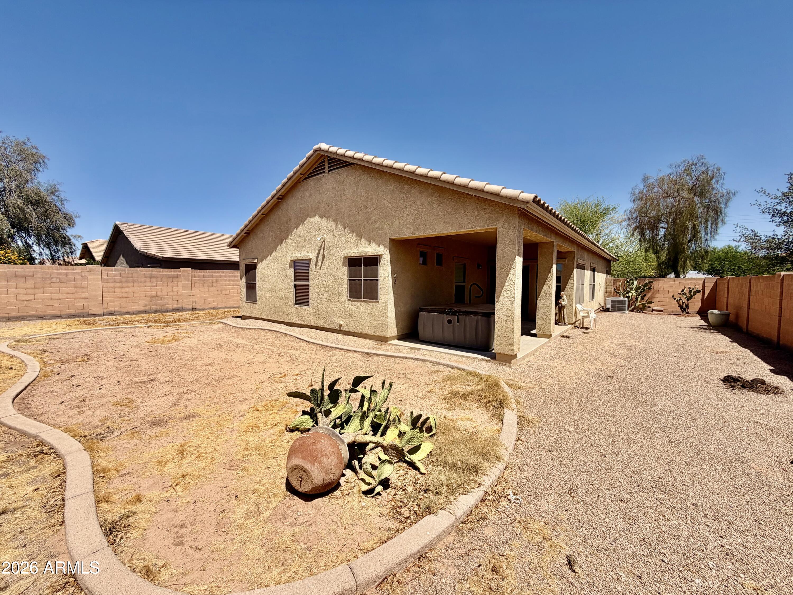 1377 E LINDA Drive