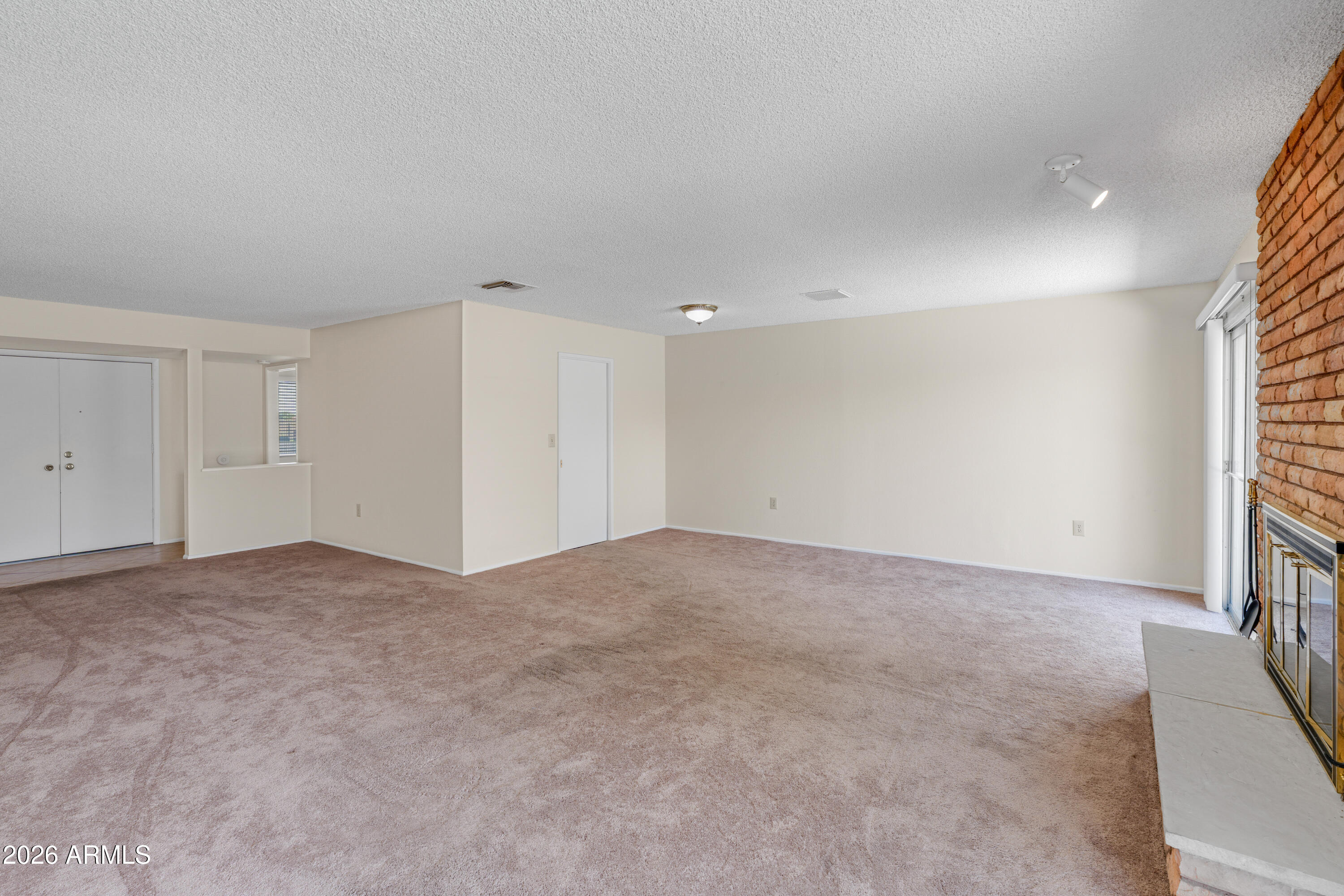 10551 W PRAIRIE HILLS Circle