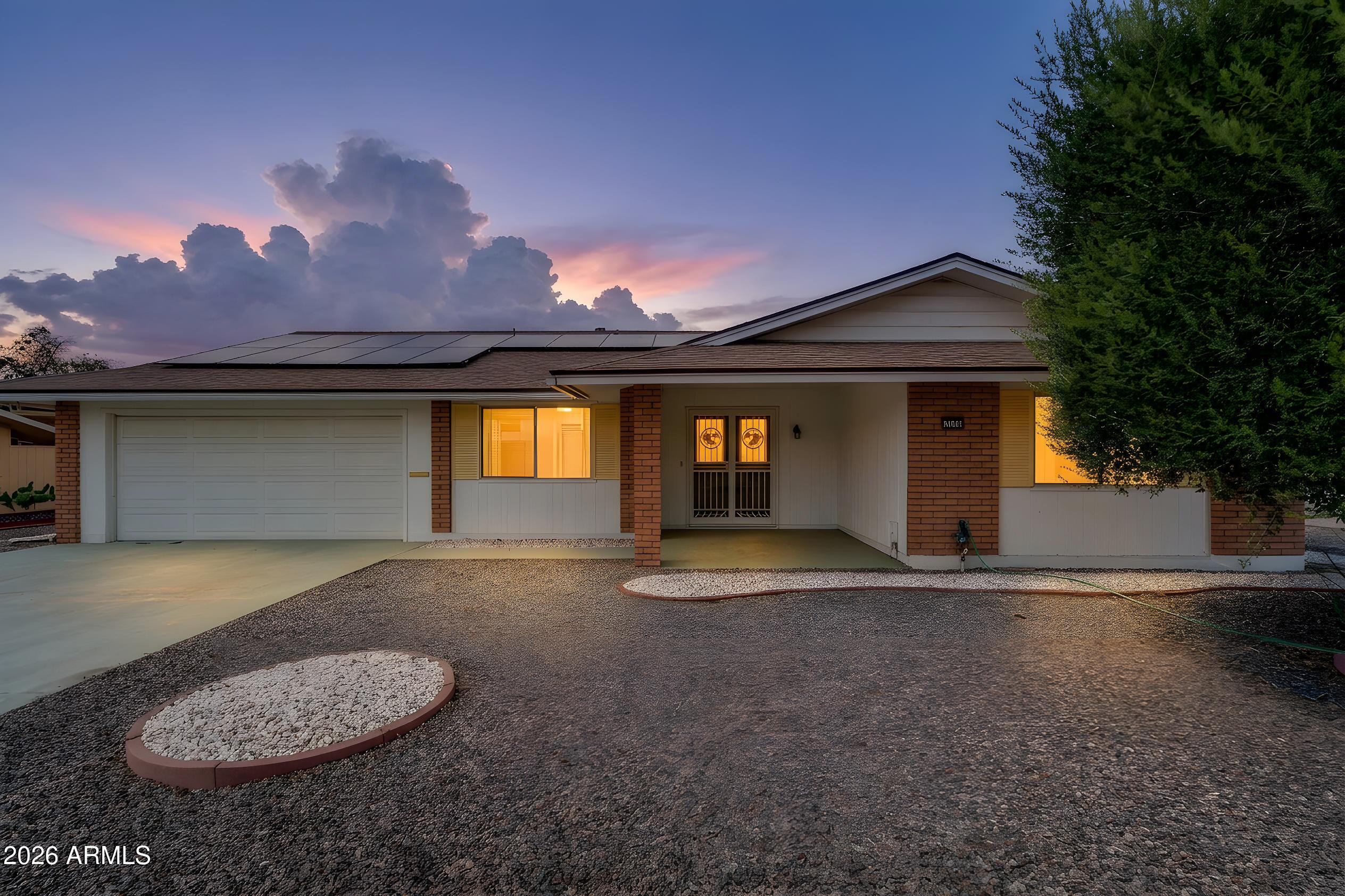 10551 W PRAIRIE HILLS Circle
