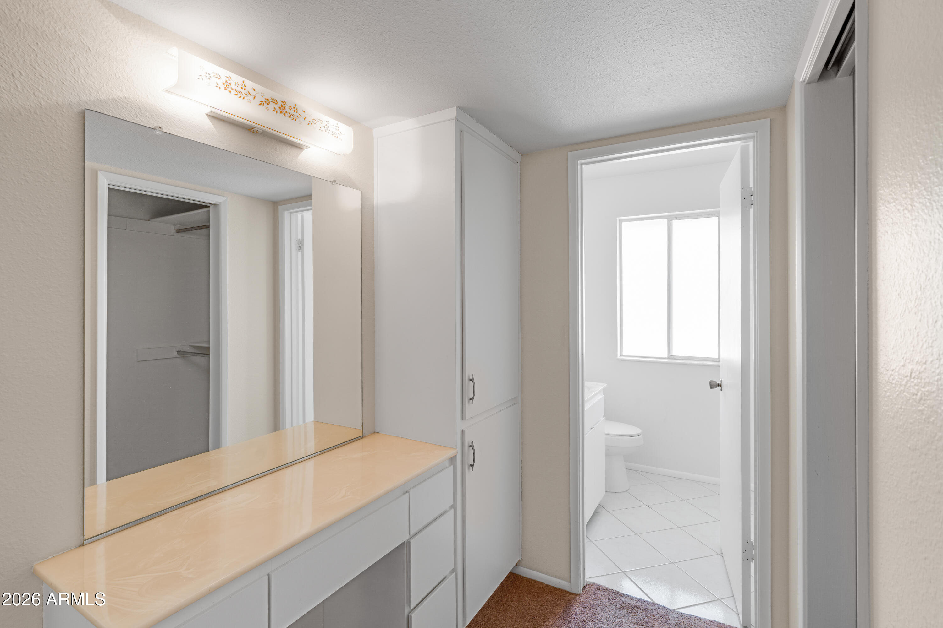 10551 W PRAIRIE HILLS Circle