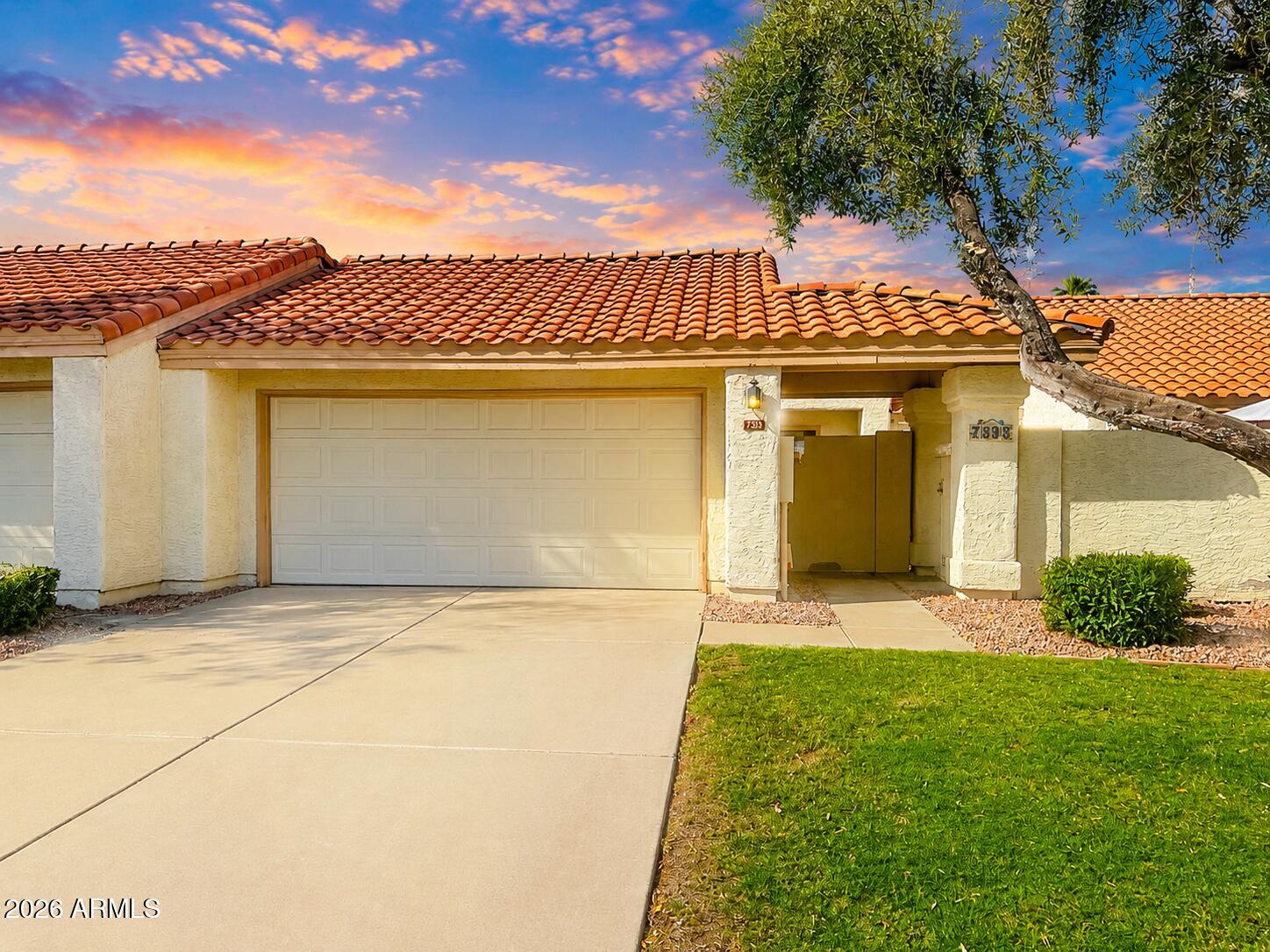 7313 S BONARDEN Lane