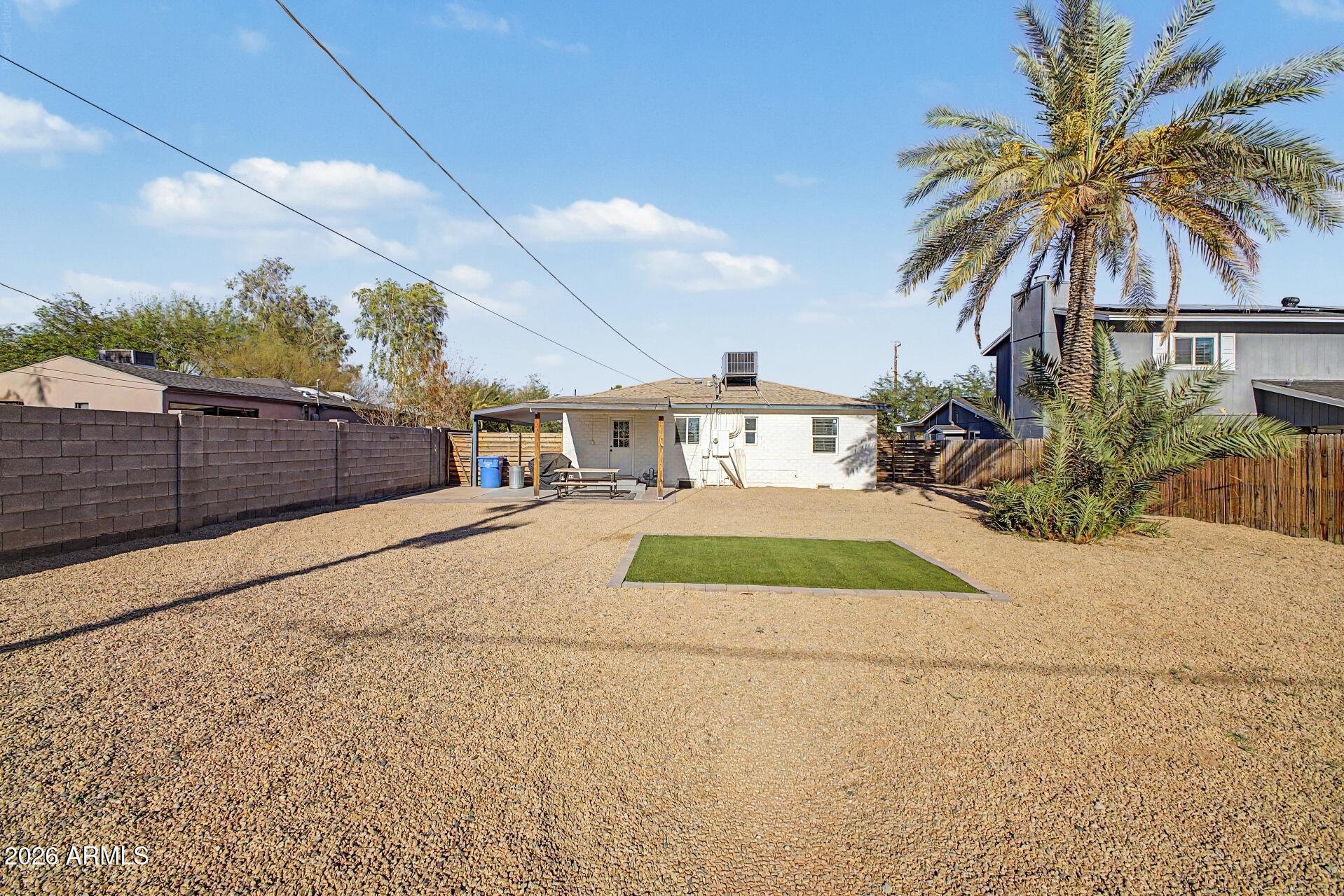 2514 N 14TH Street