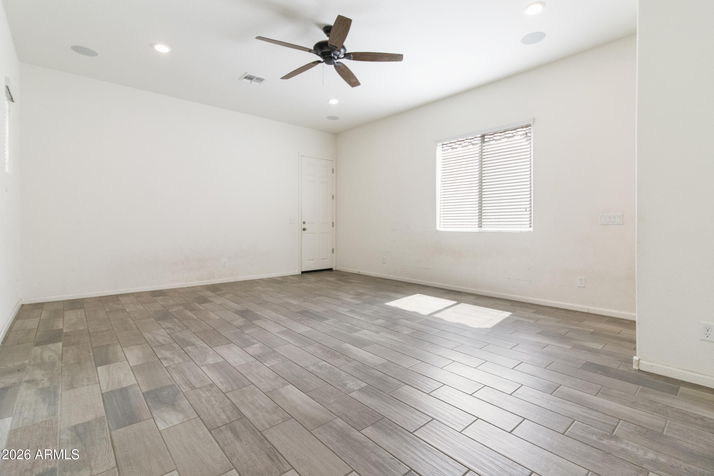 16494 W CALLE LEJOS