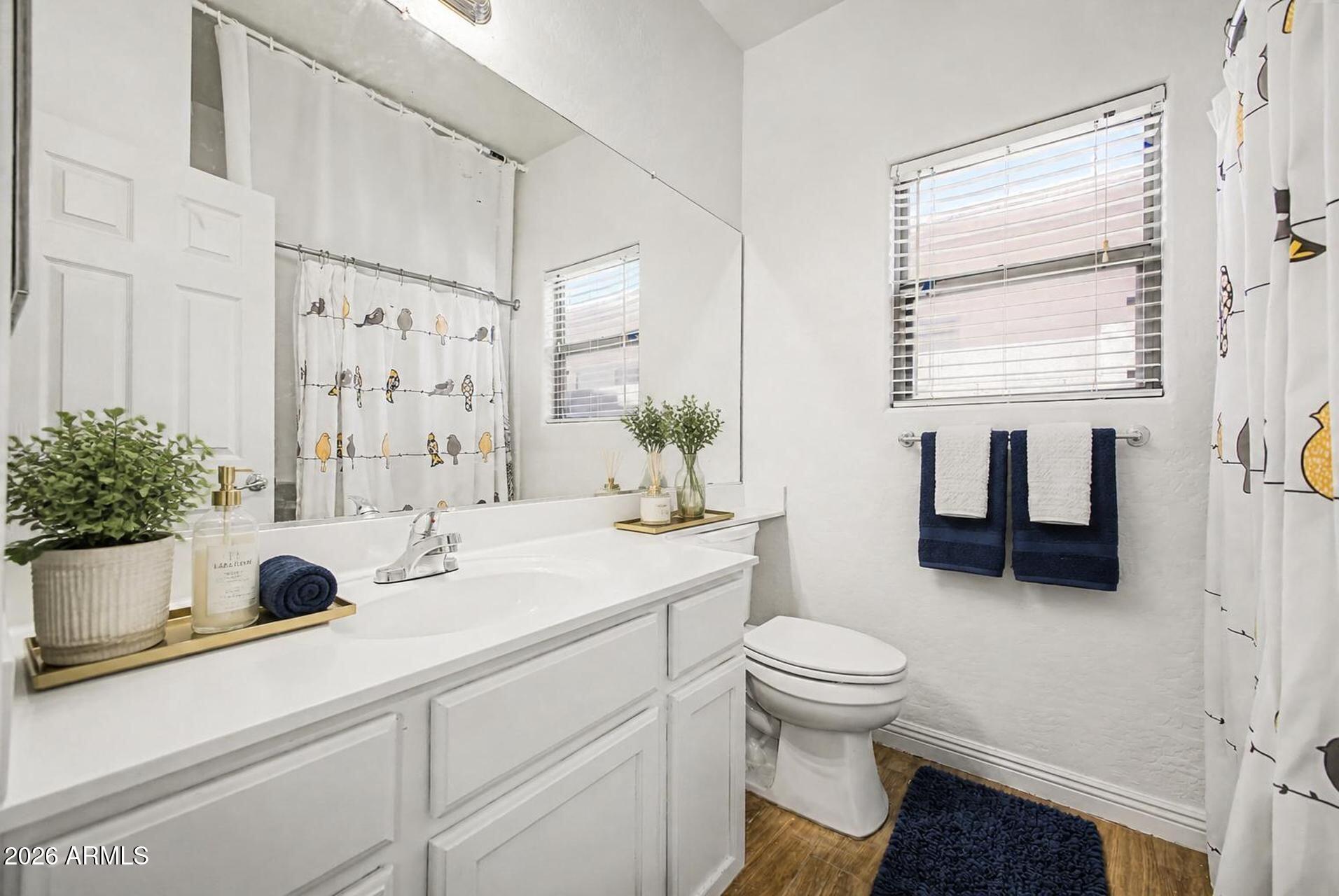 45042 W CYPRESS Lane