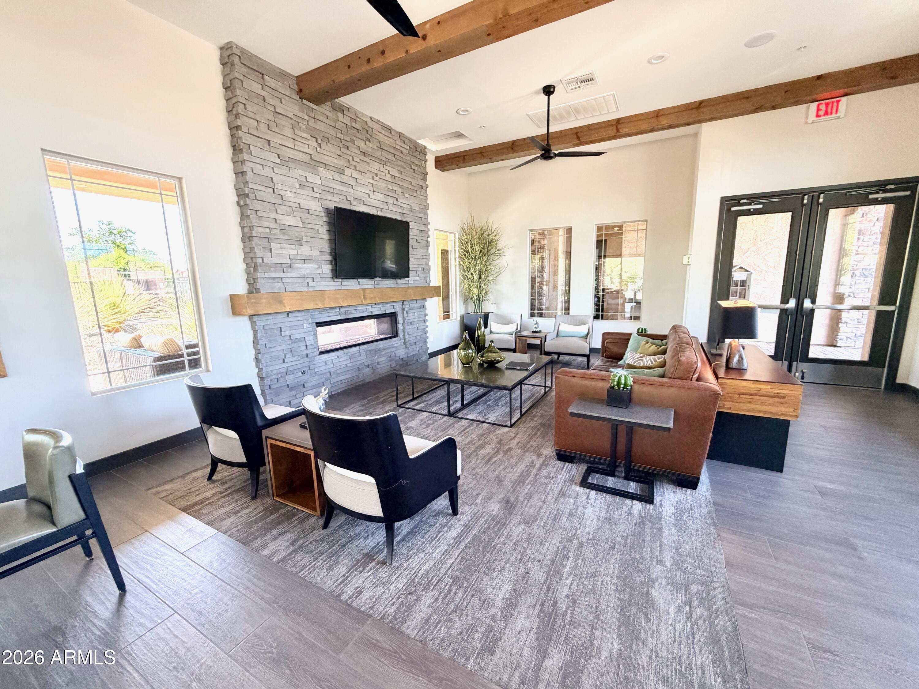 4522 E VISTA BONITA Drive