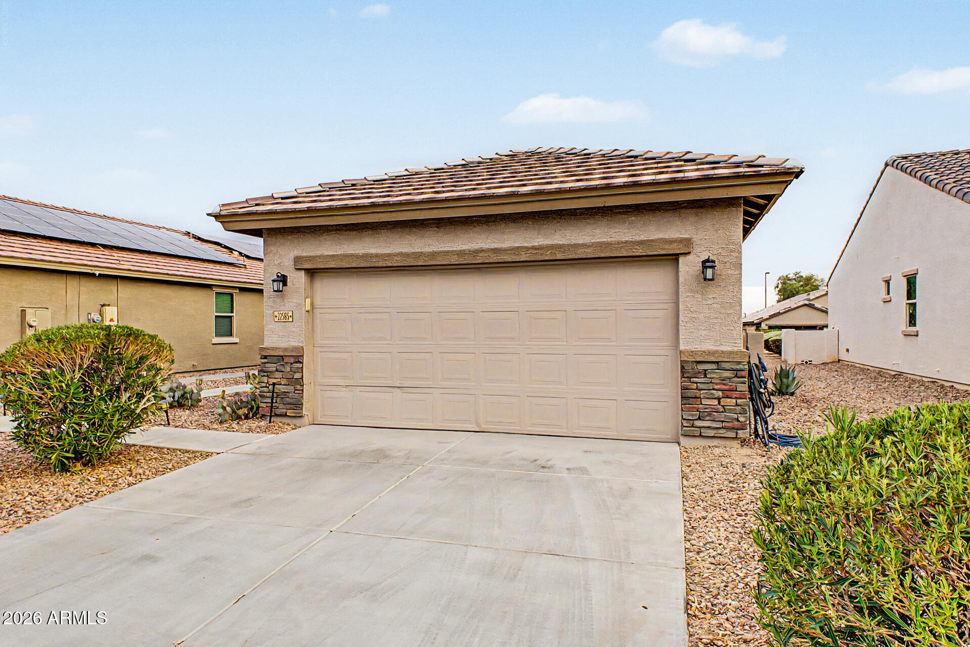 22585 W MOONLIGHT Path
