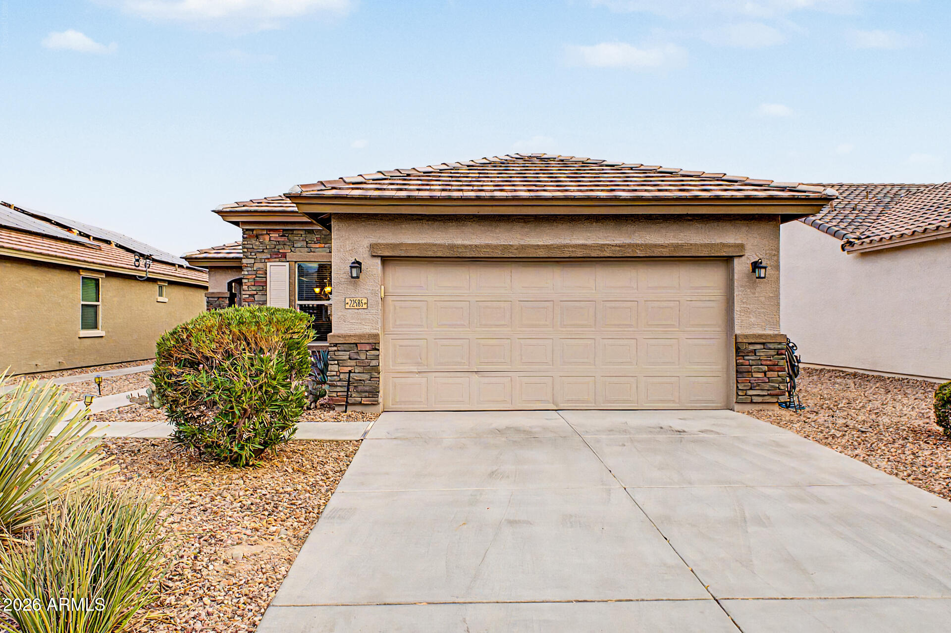 22585 W MOONLIGHT Path