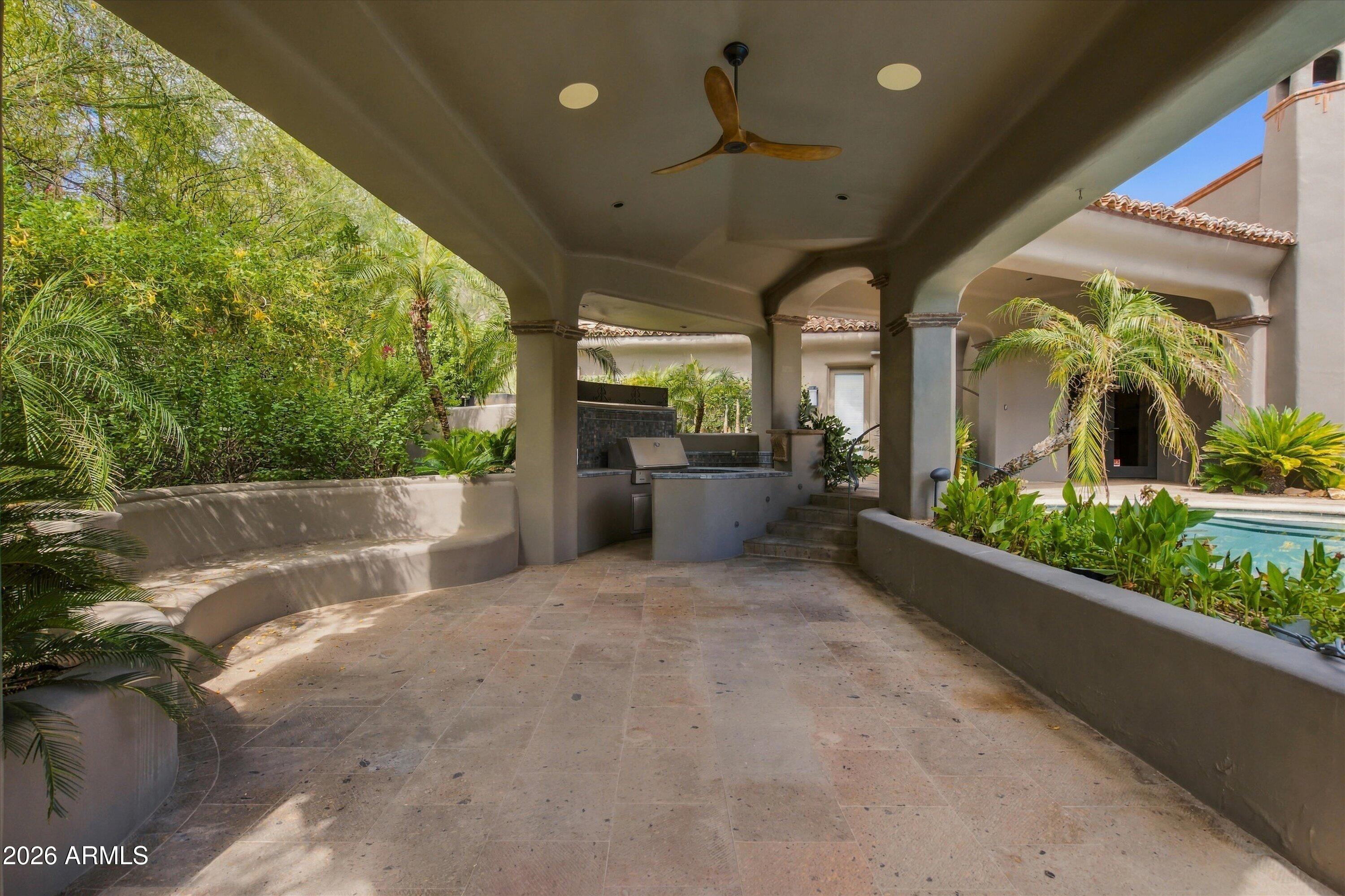 5921 E CHENEY Drive