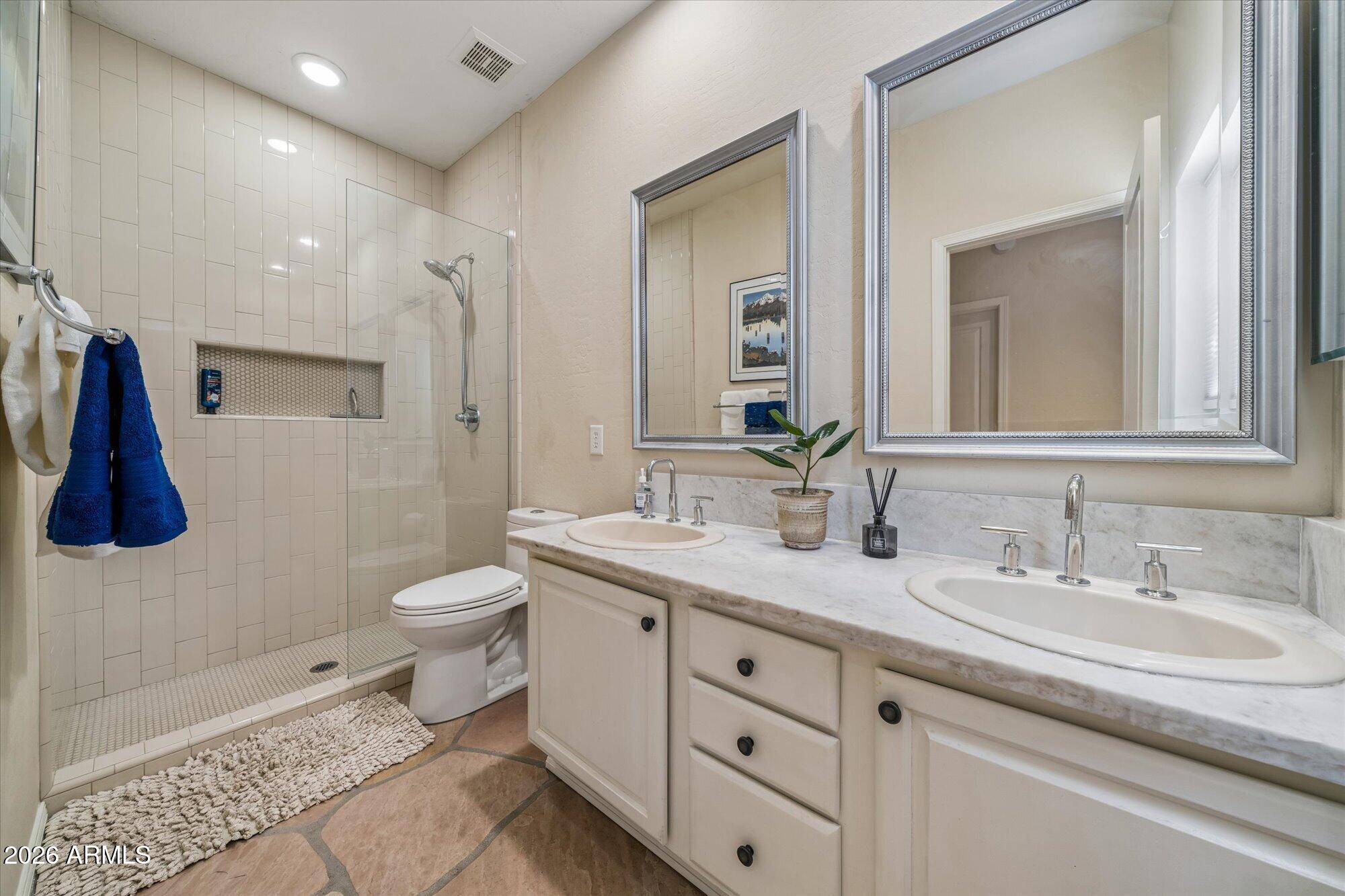 10231 E Saddle Horn Trail
