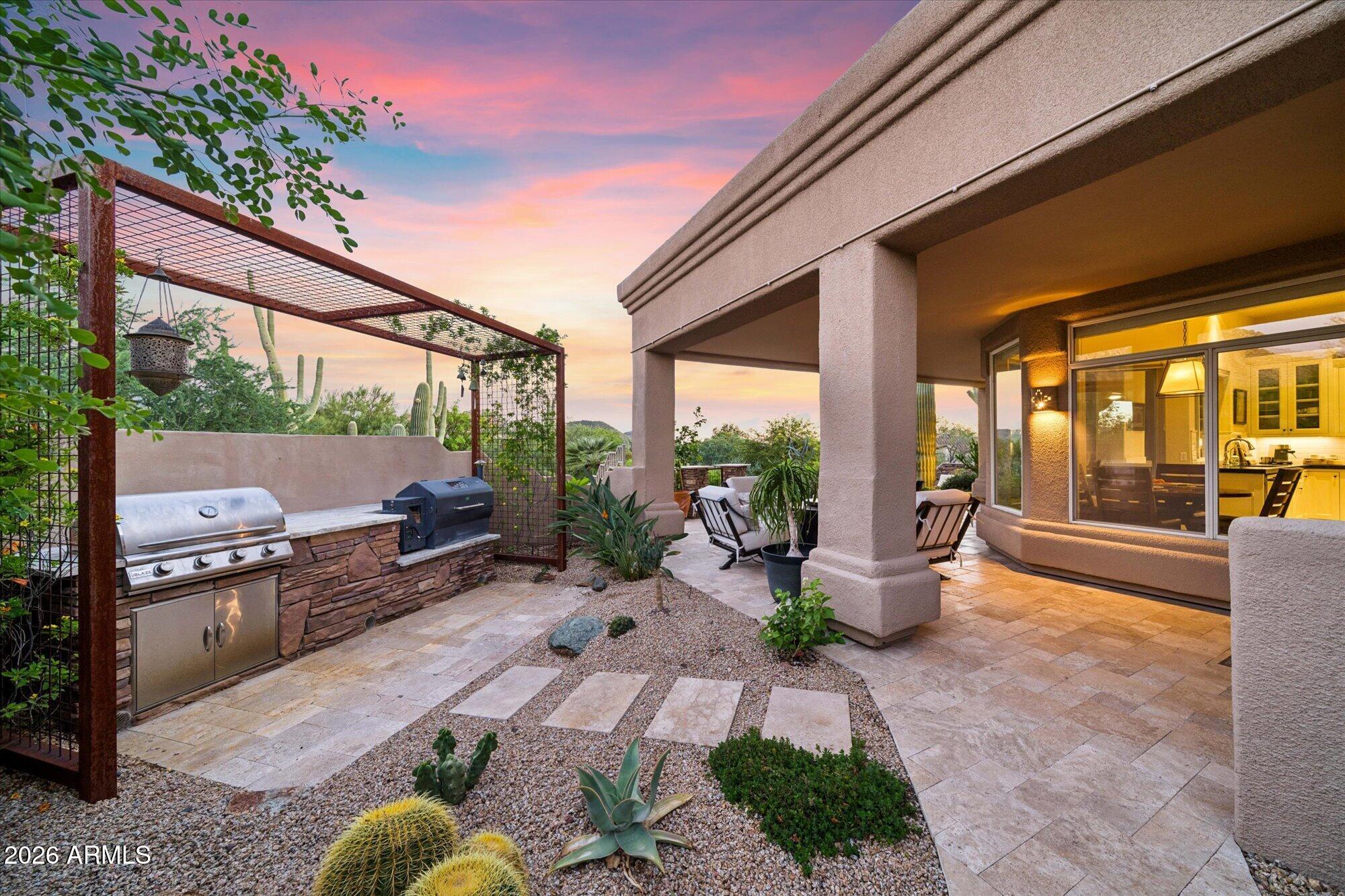 10231 E Saddle Horn Trail