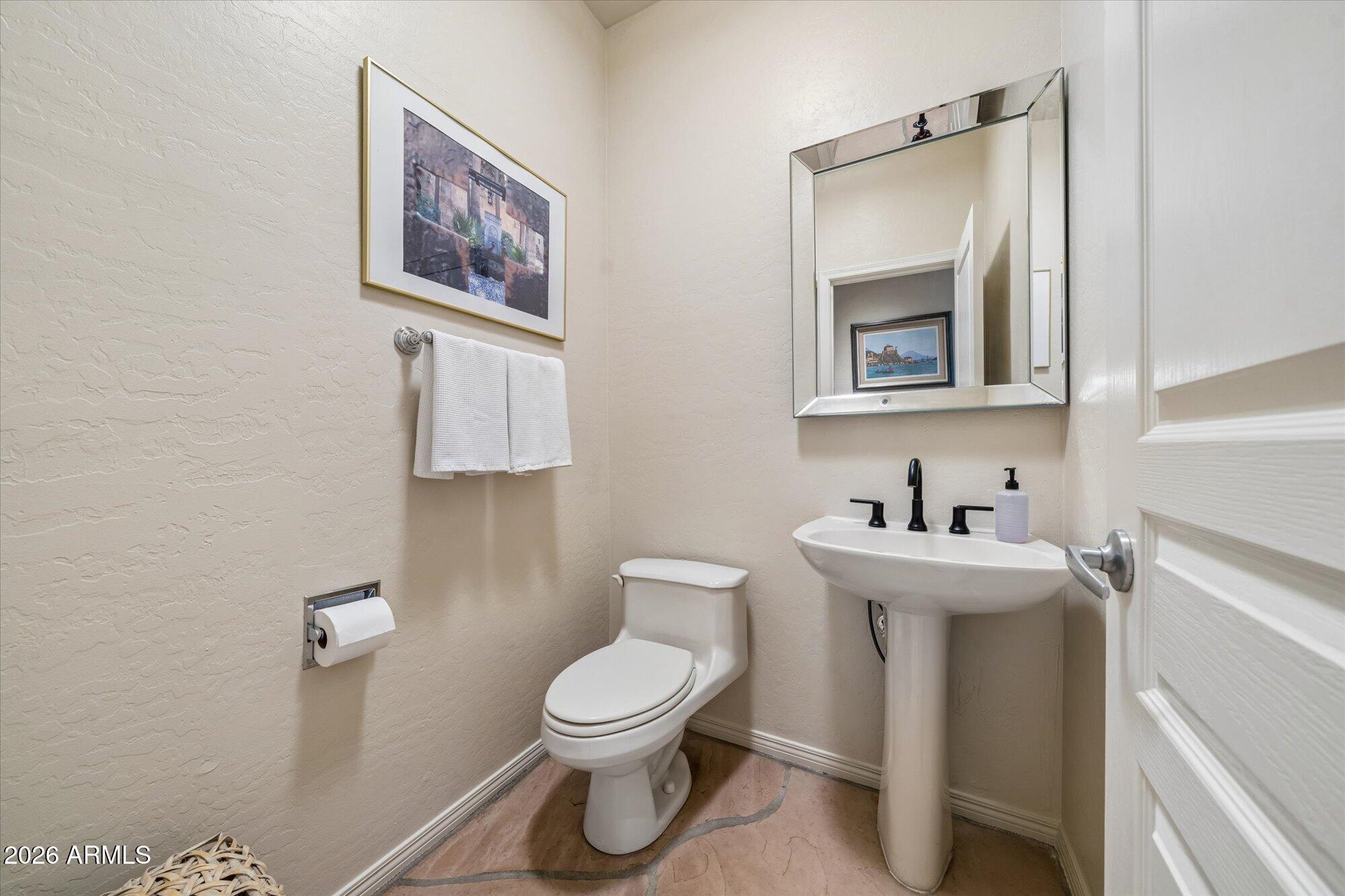 10231 E Saddle Horn Trail