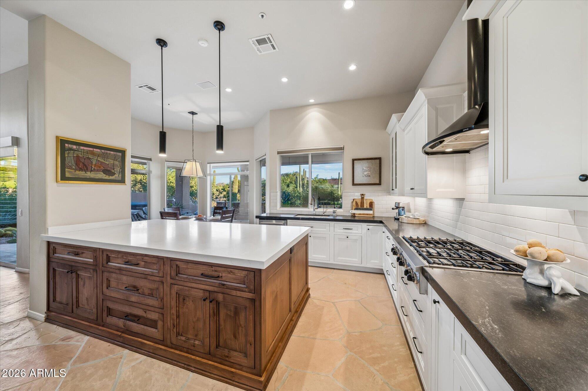 10231 E Saddle Horn Trail
