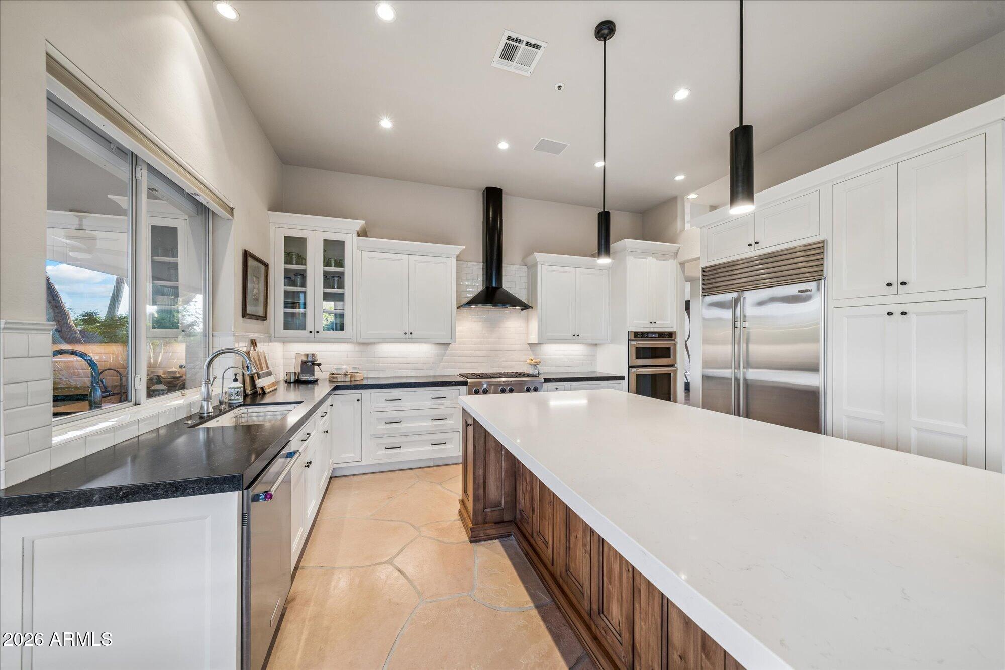 10231 E Saddle Horn Trail