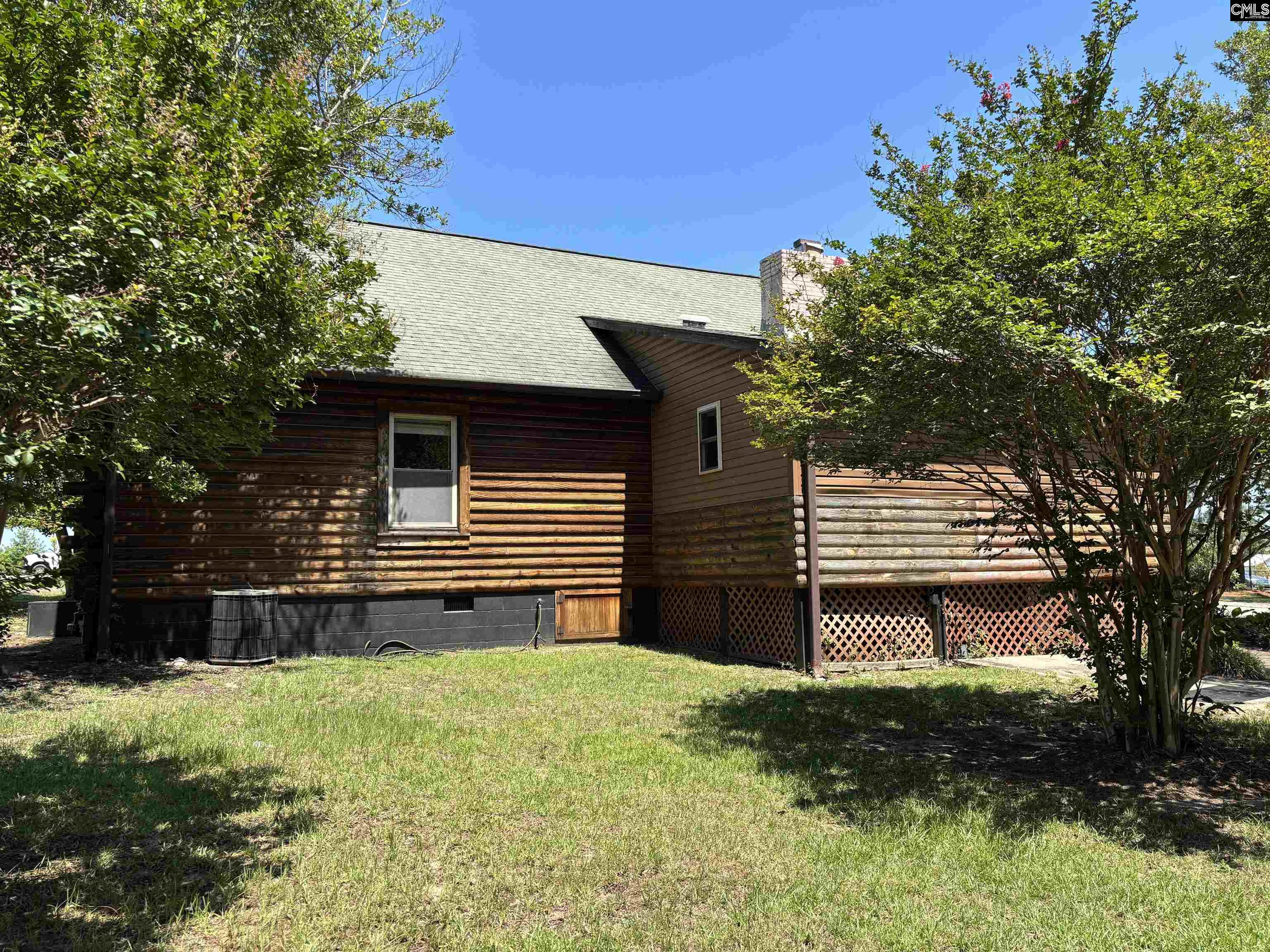 1926 S Lake Drive