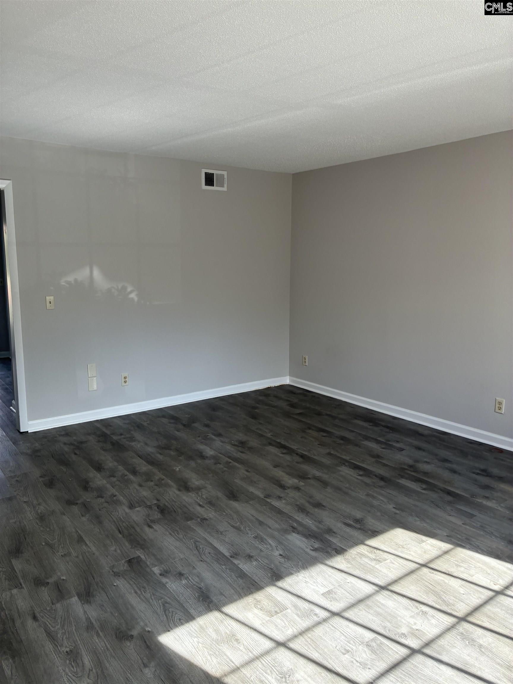 1613 Ashford Lane