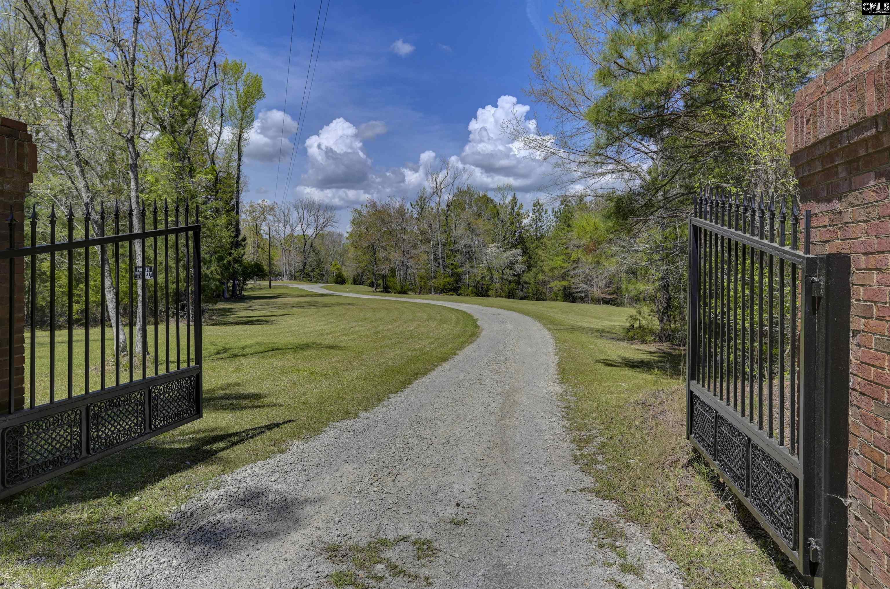 944 Cross Creek Road