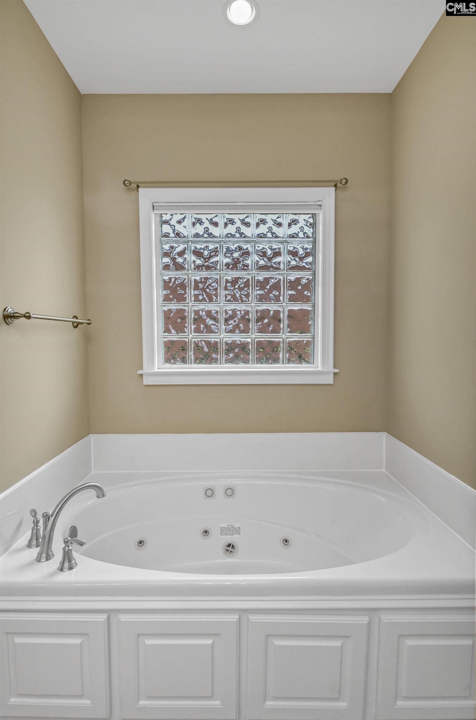 224 Royal Lythan Circle