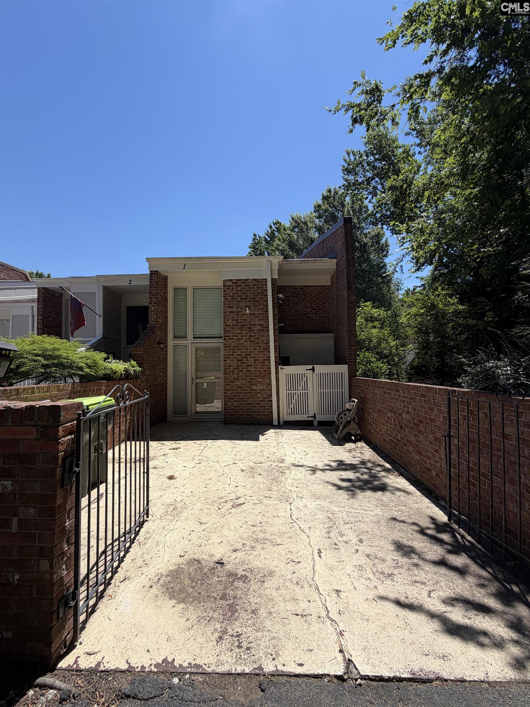 1 High Hill Road