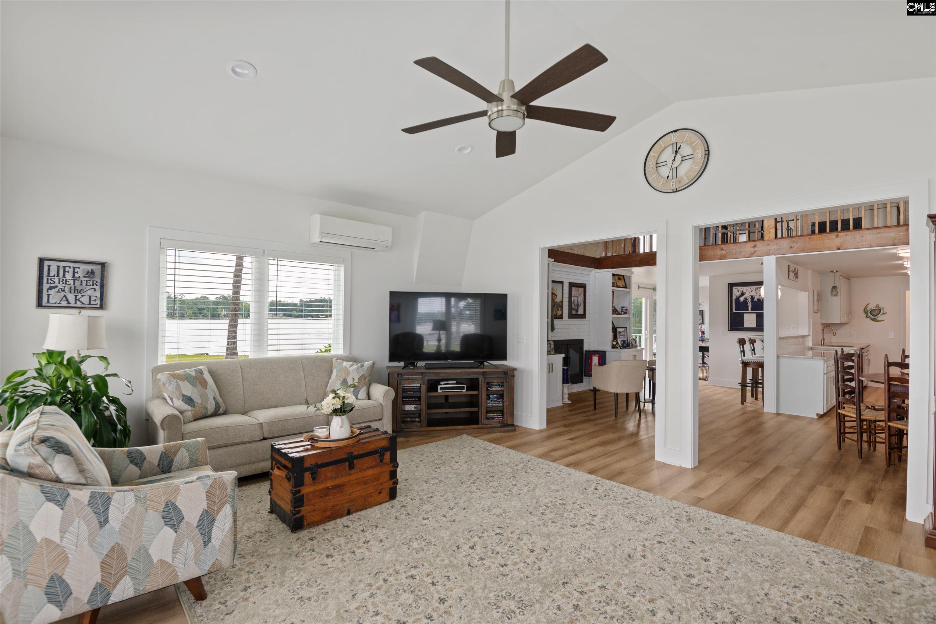 675 E Point Drive