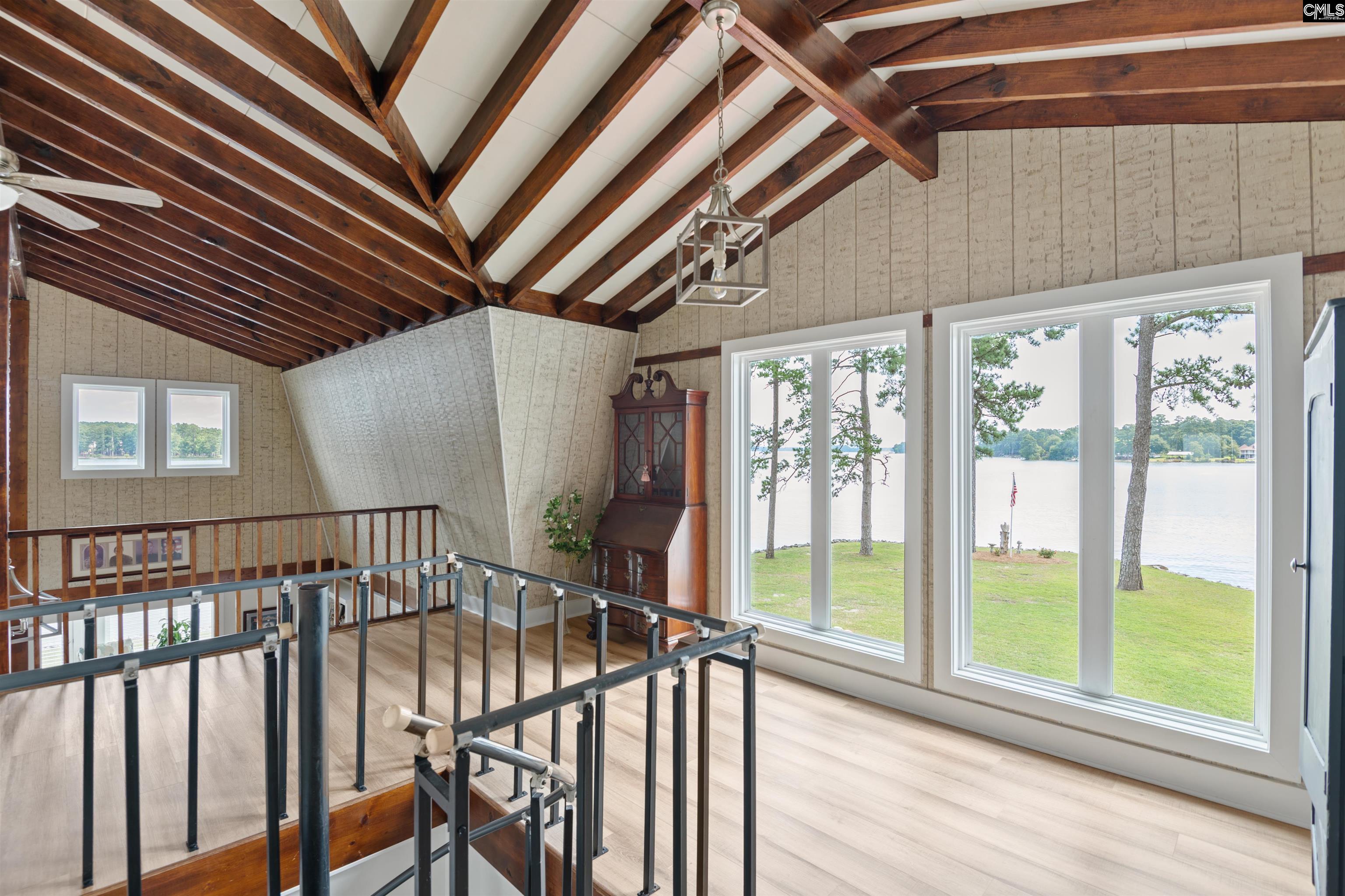 675 E Point Drive