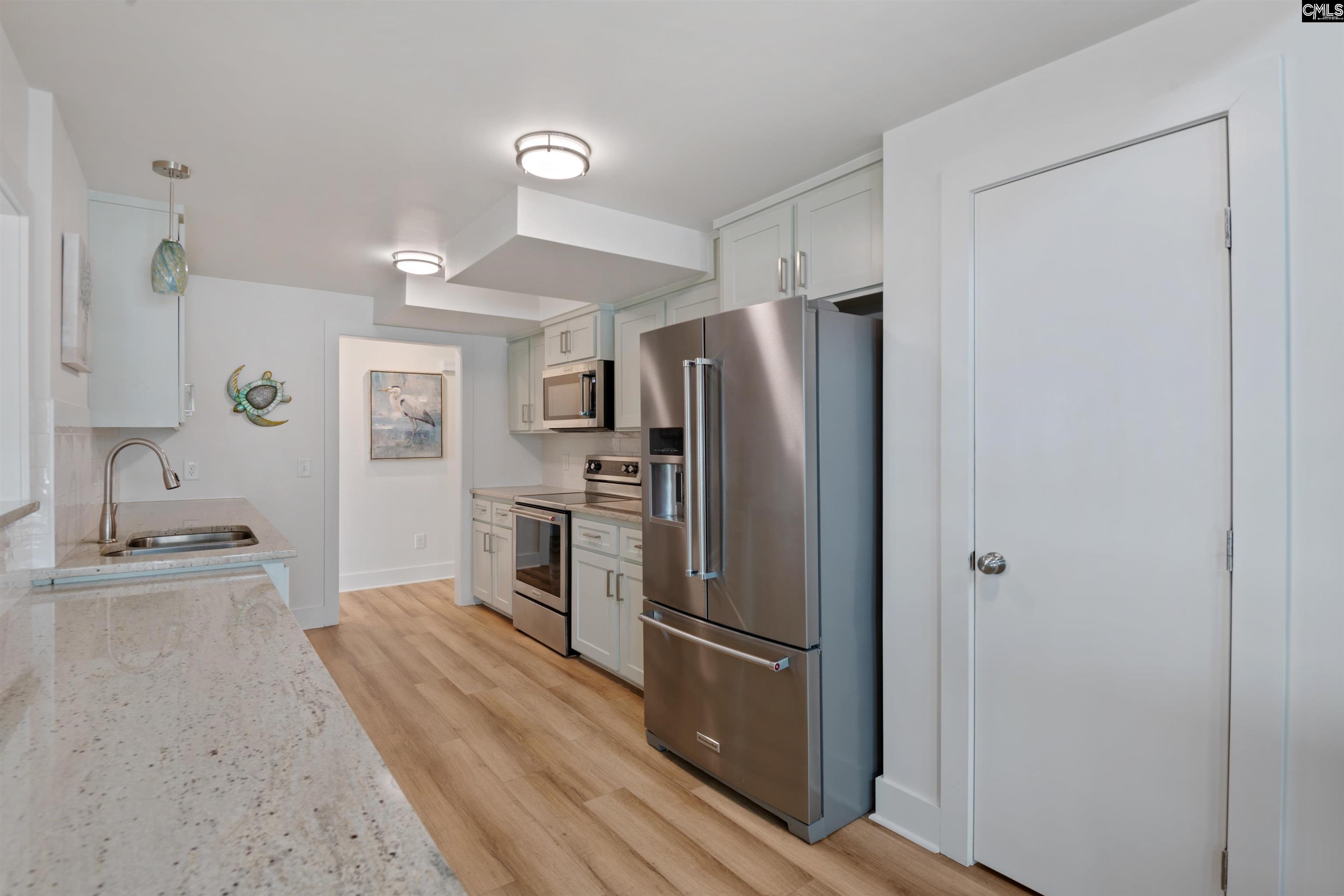 675 E Point Drive