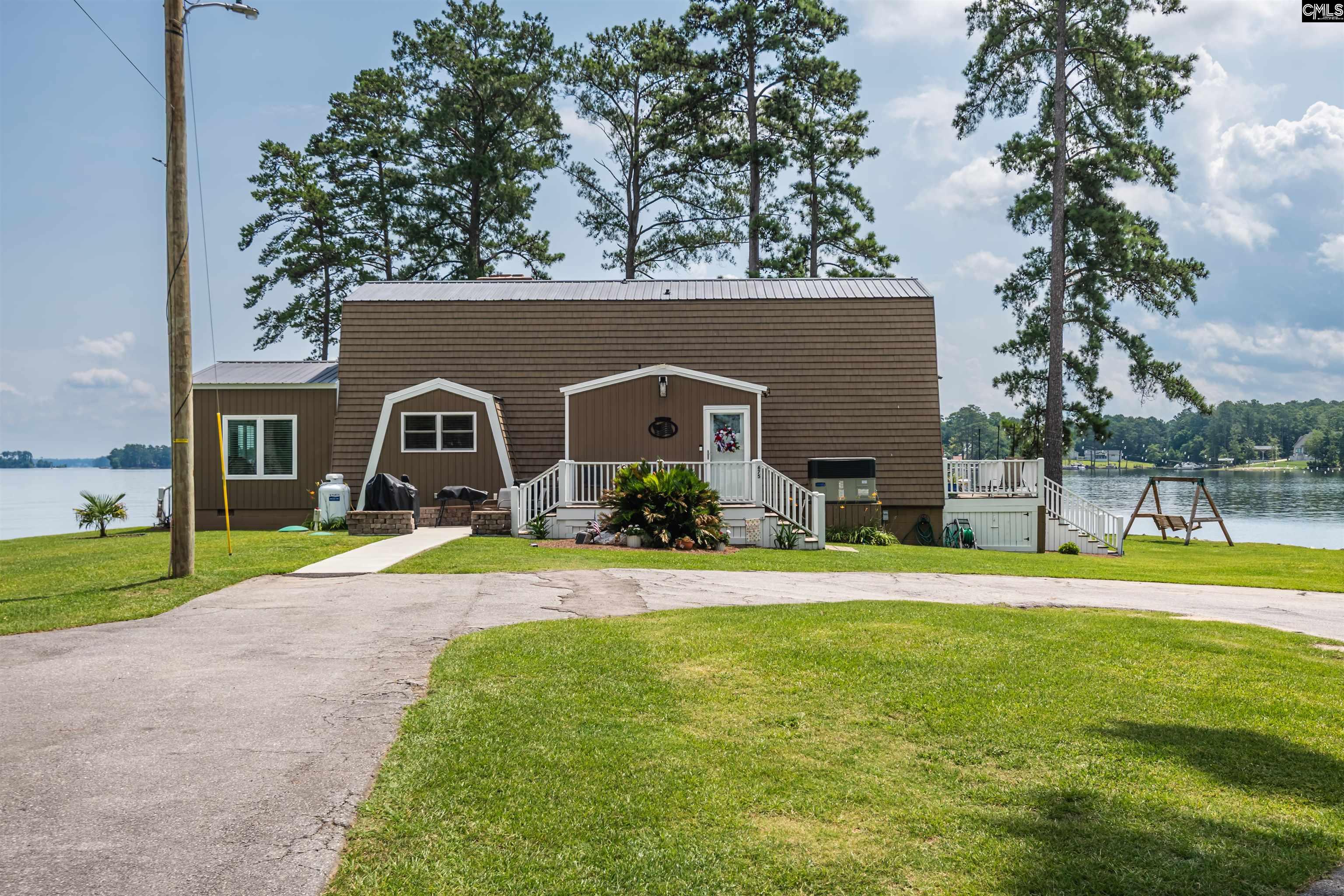 675 E Point Drive
