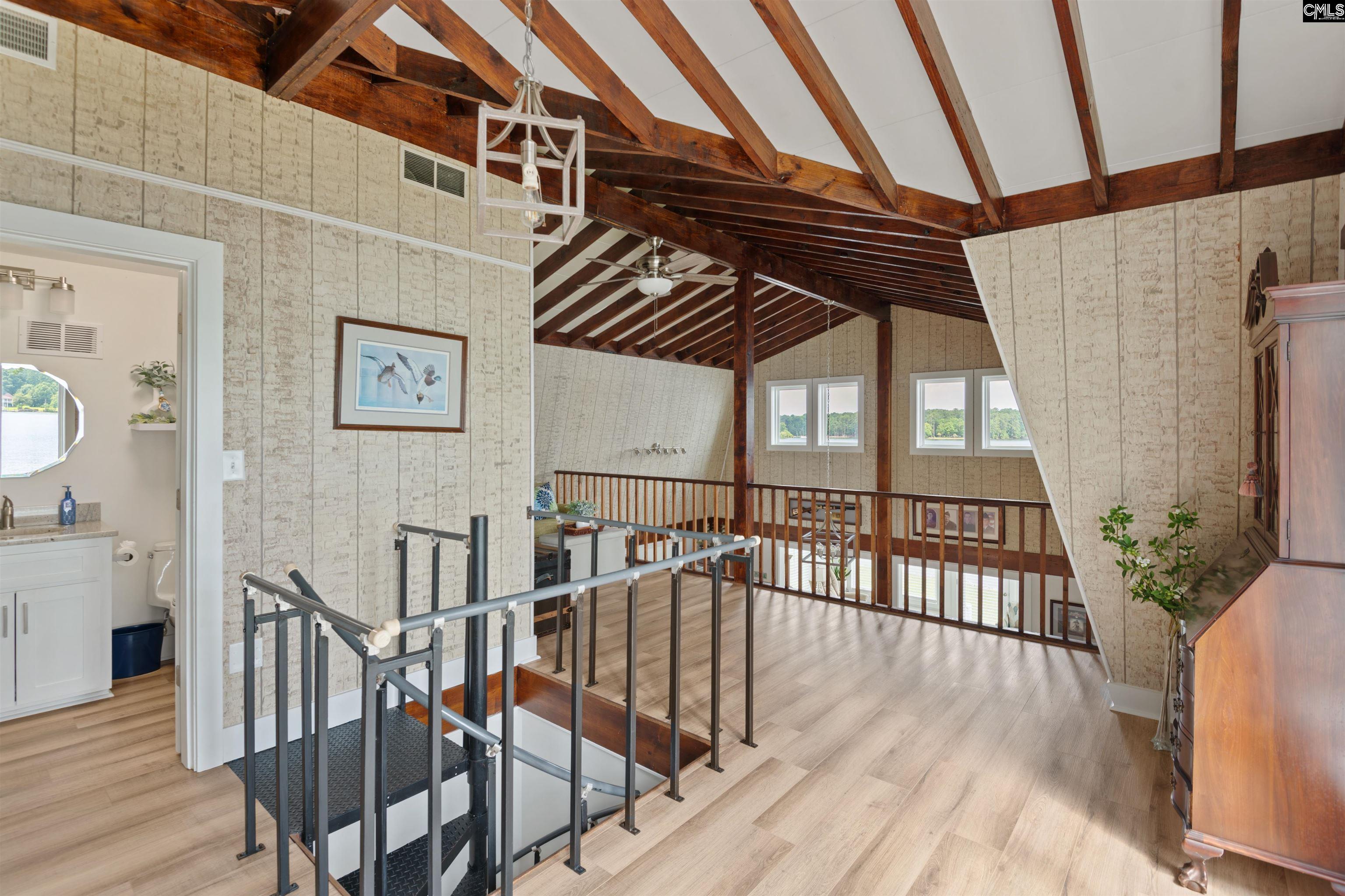 675 E Point Drive