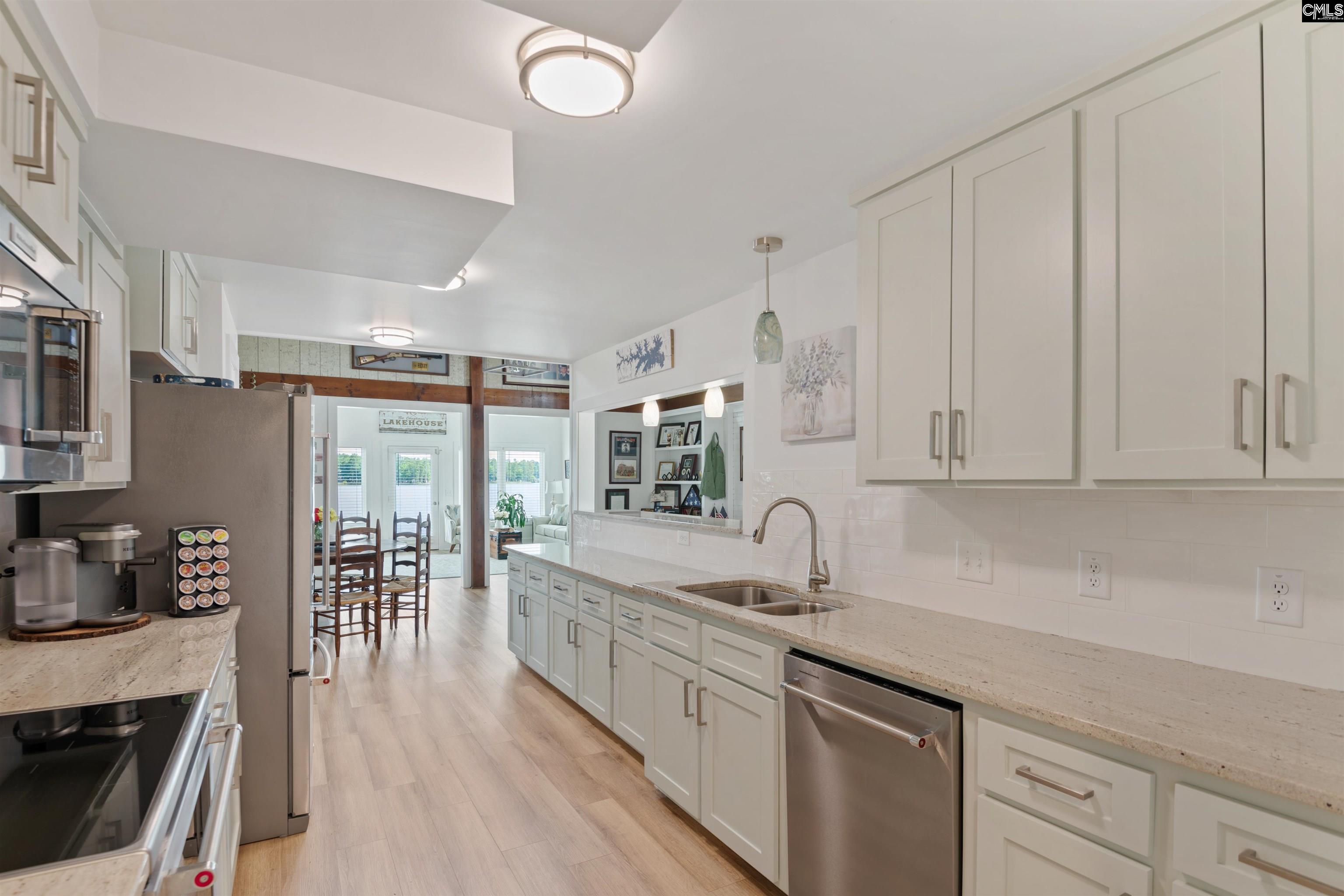 675 E Point Drive