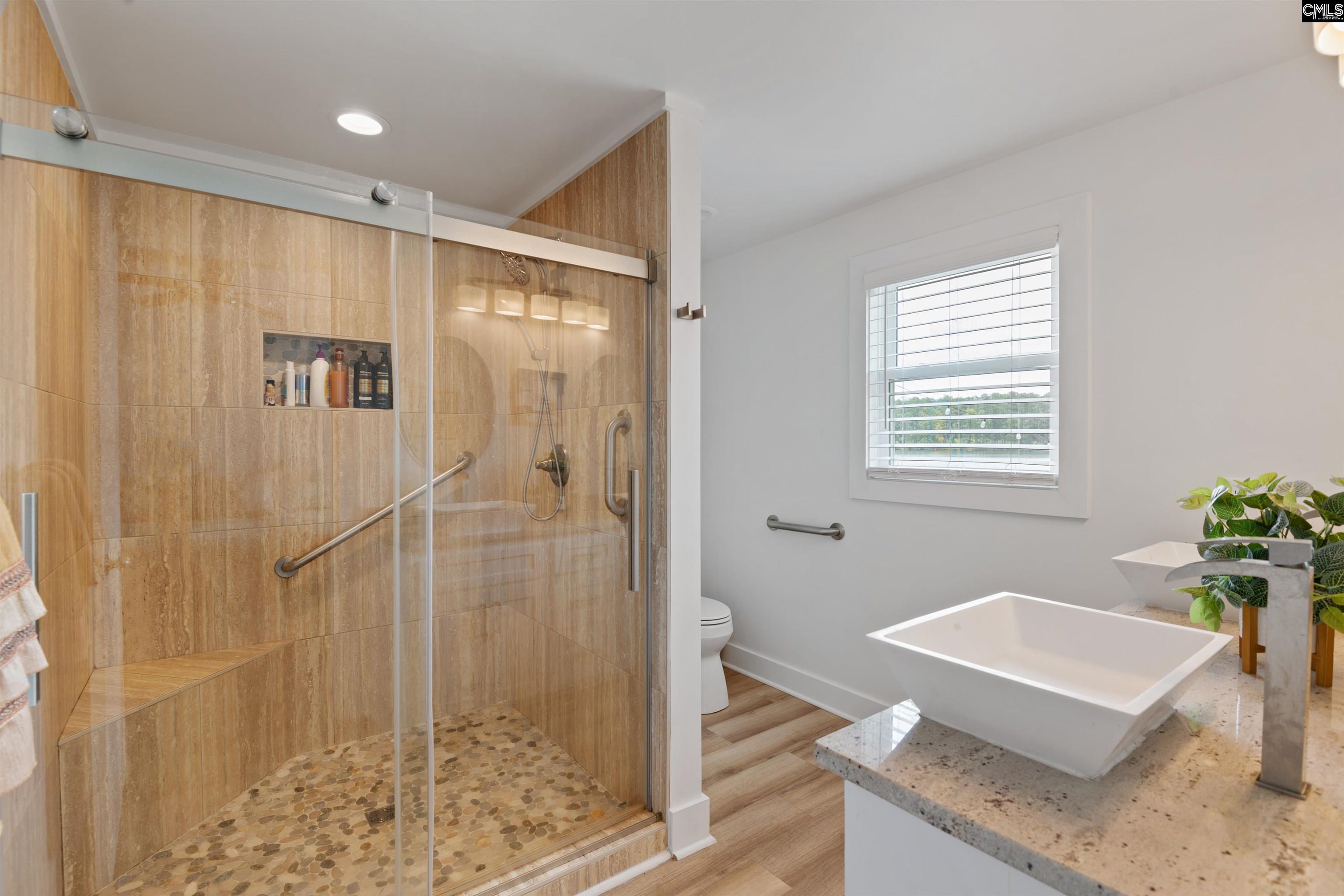 675 E Point Drive