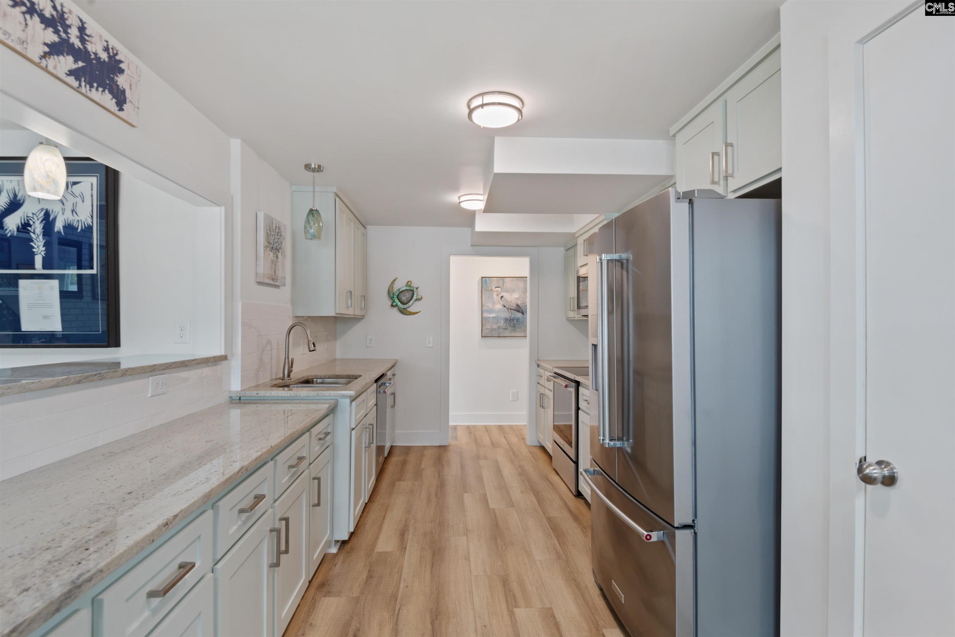 675 E Point Drive