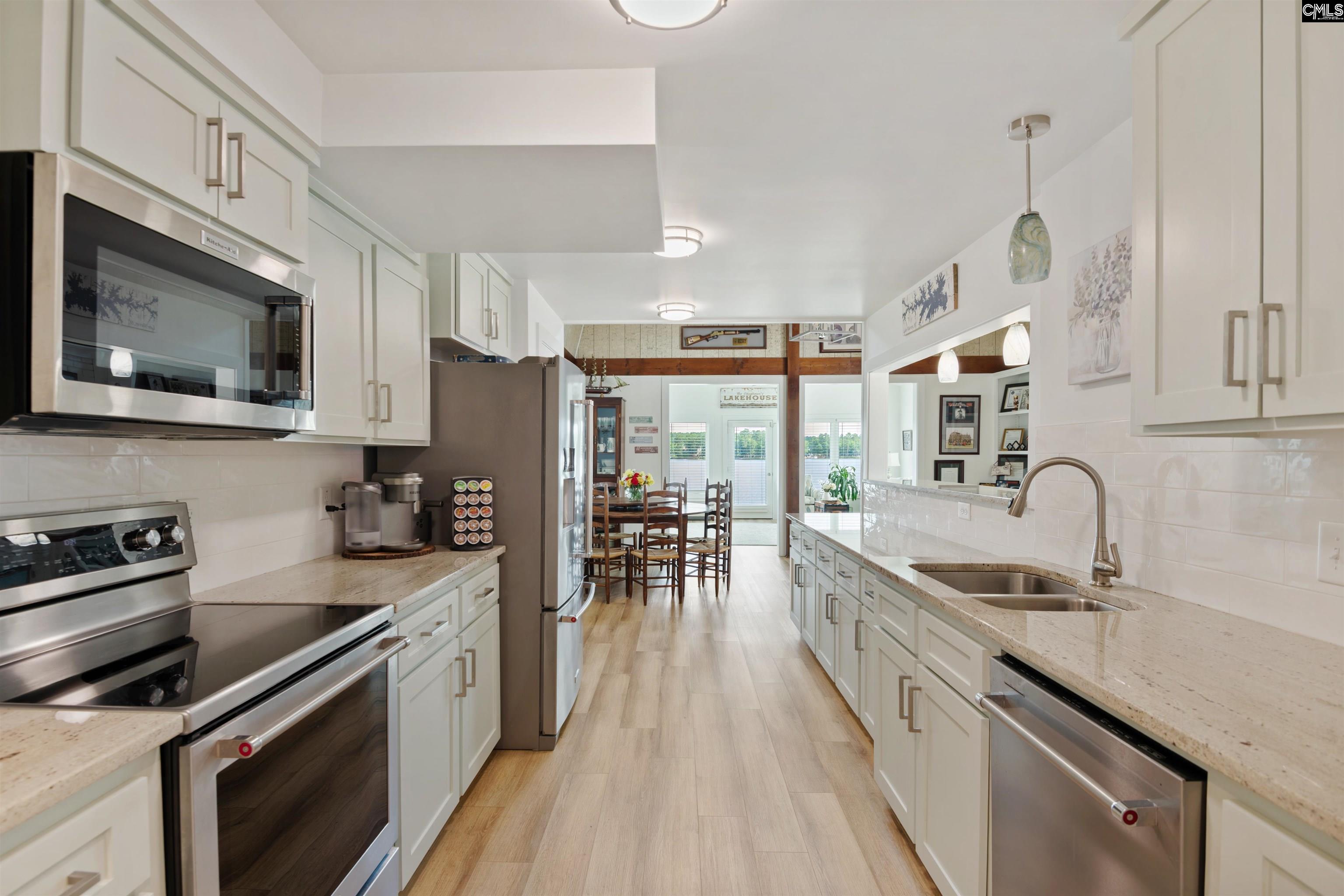 675 E Point Drive