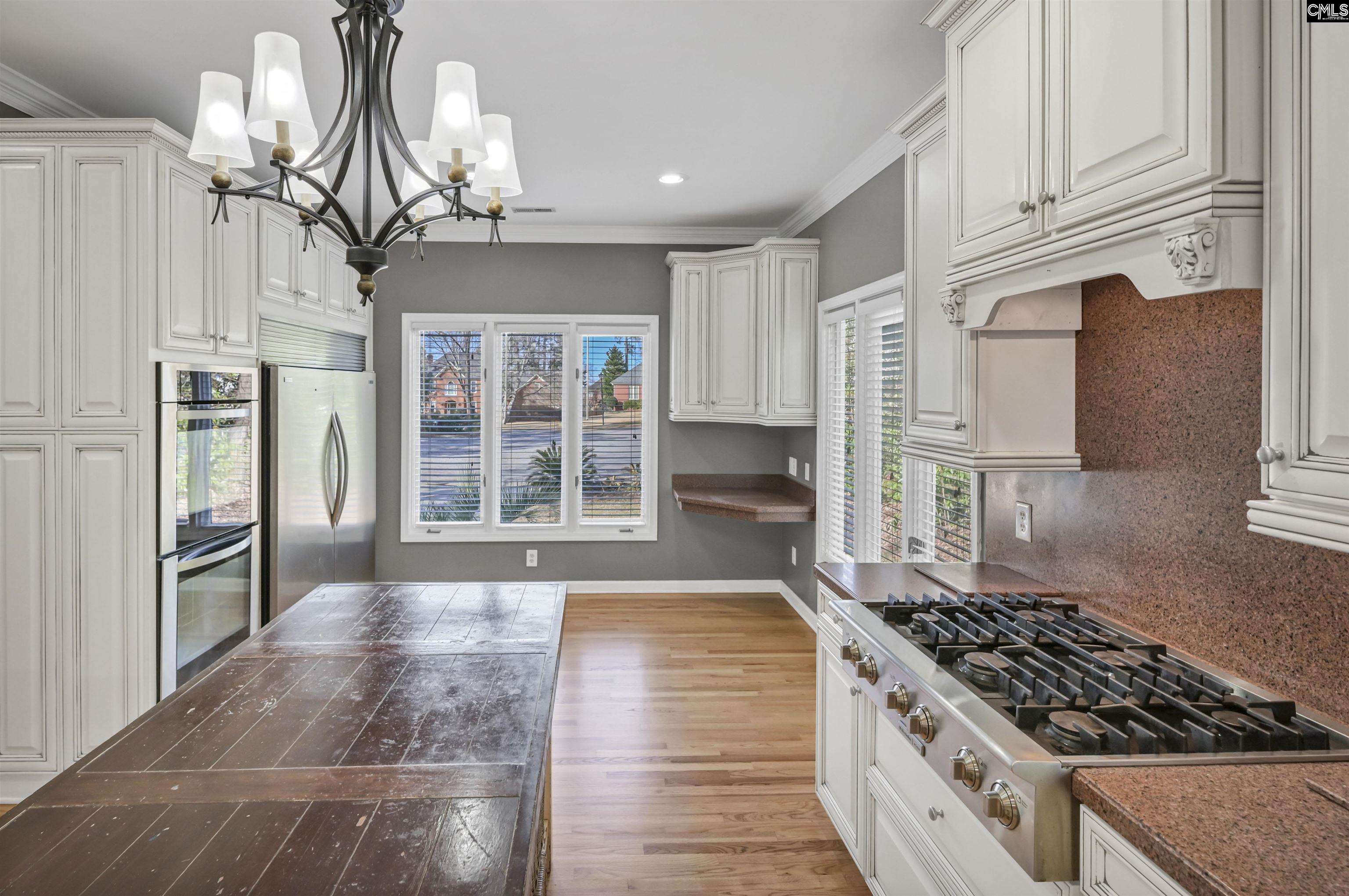 611 Clearview Court