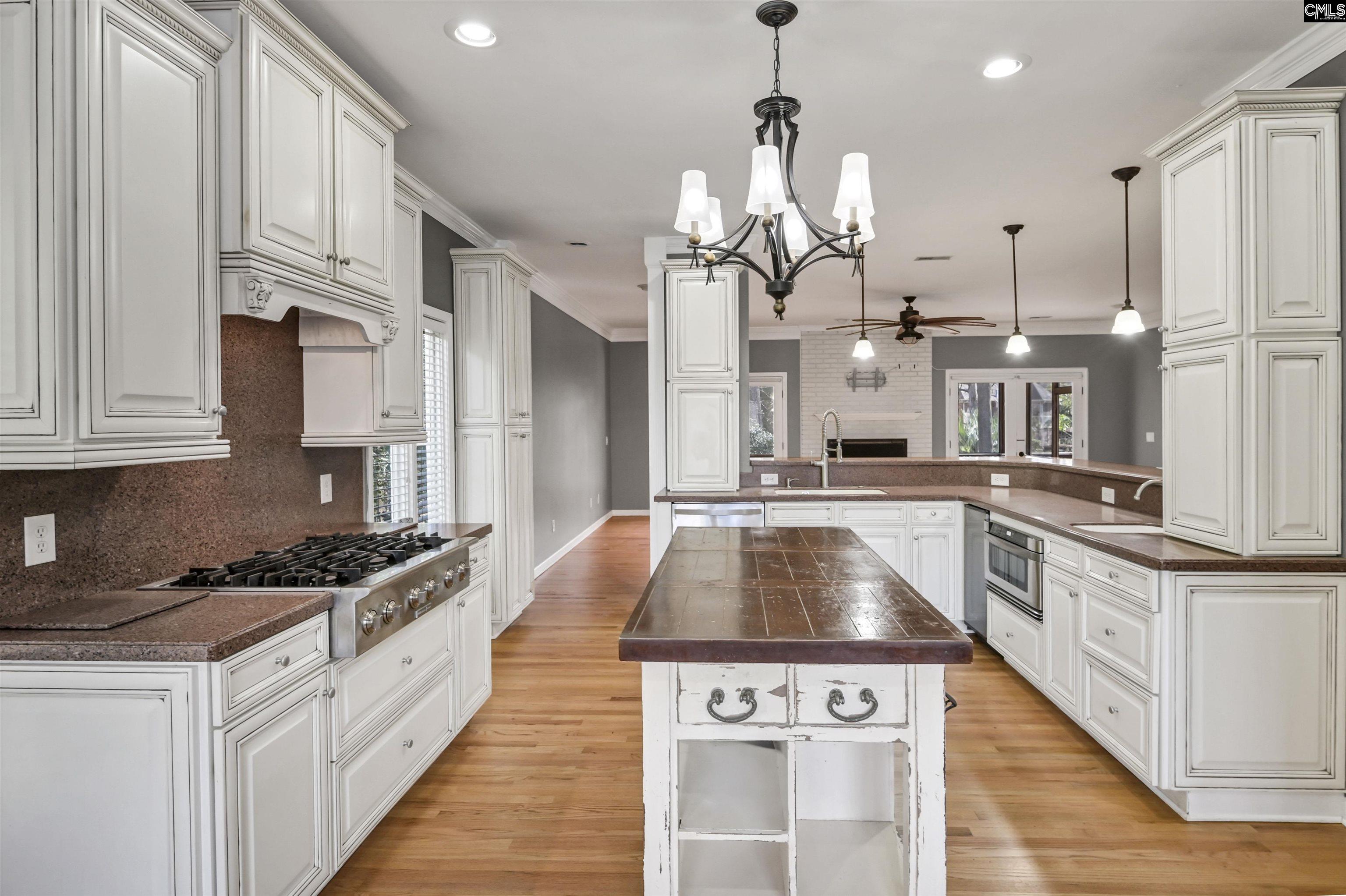 611 Clearview Court