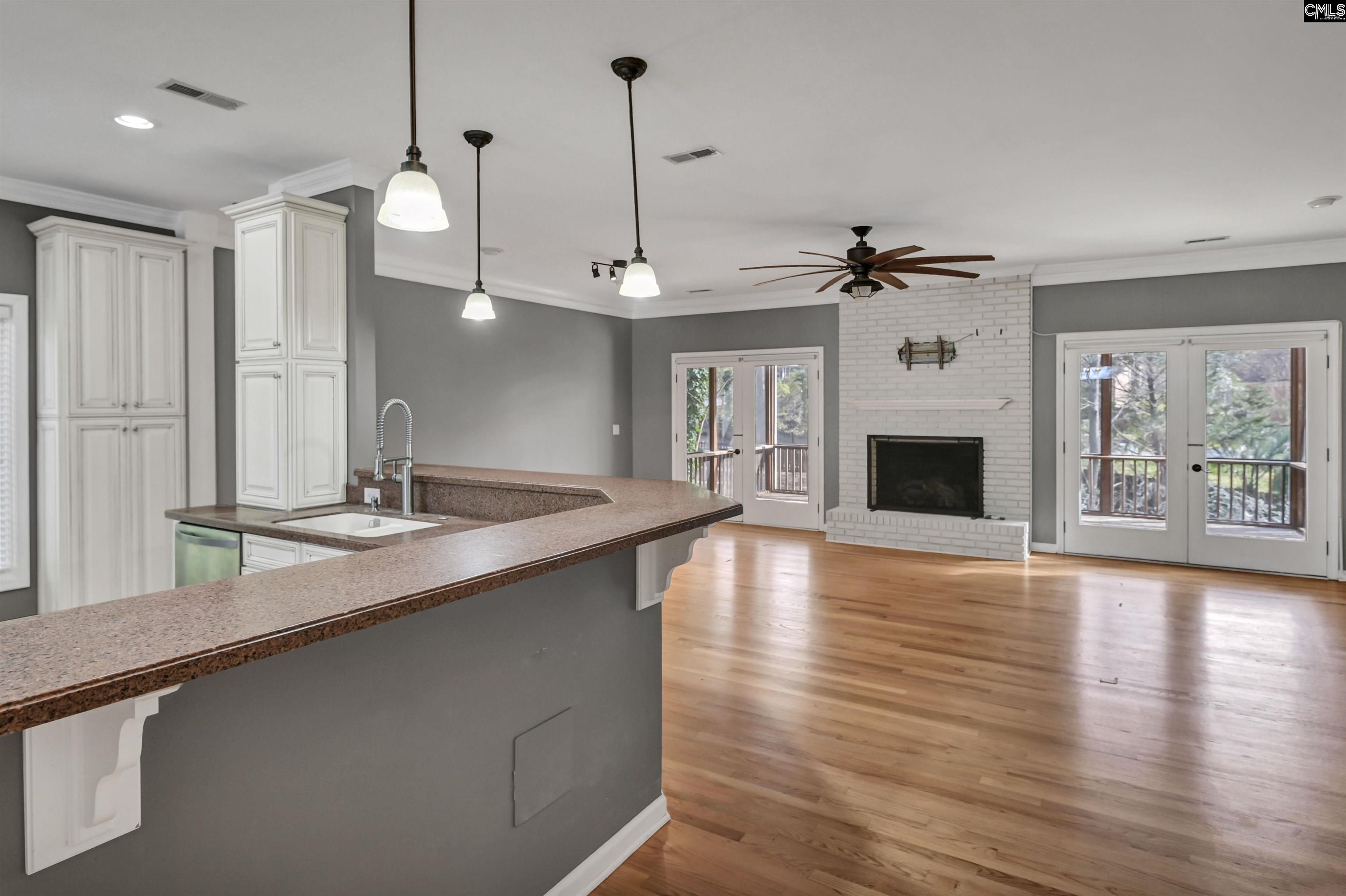 611 Clearview Court