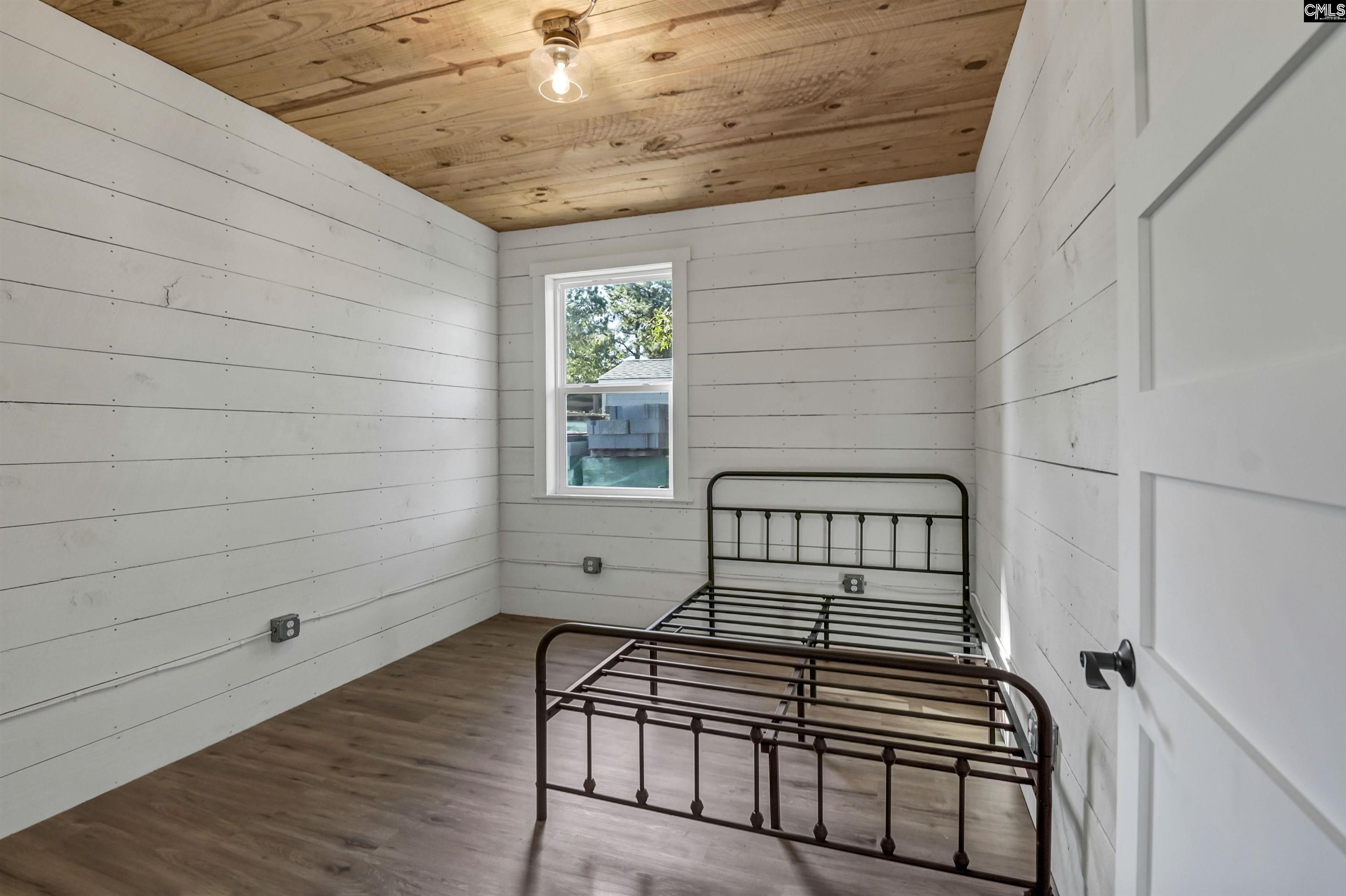 1055 Belo Road
