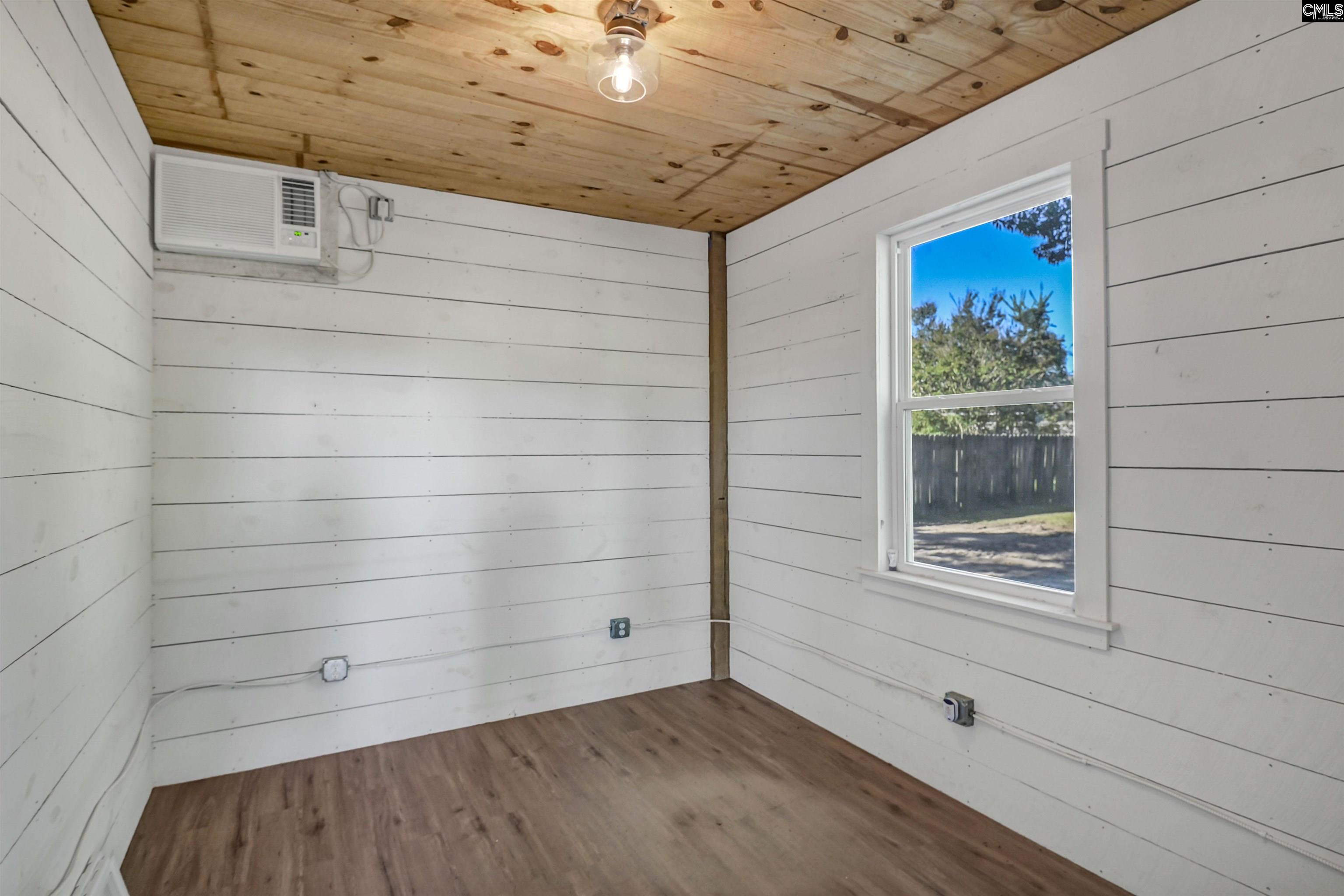 1055 Belo Road