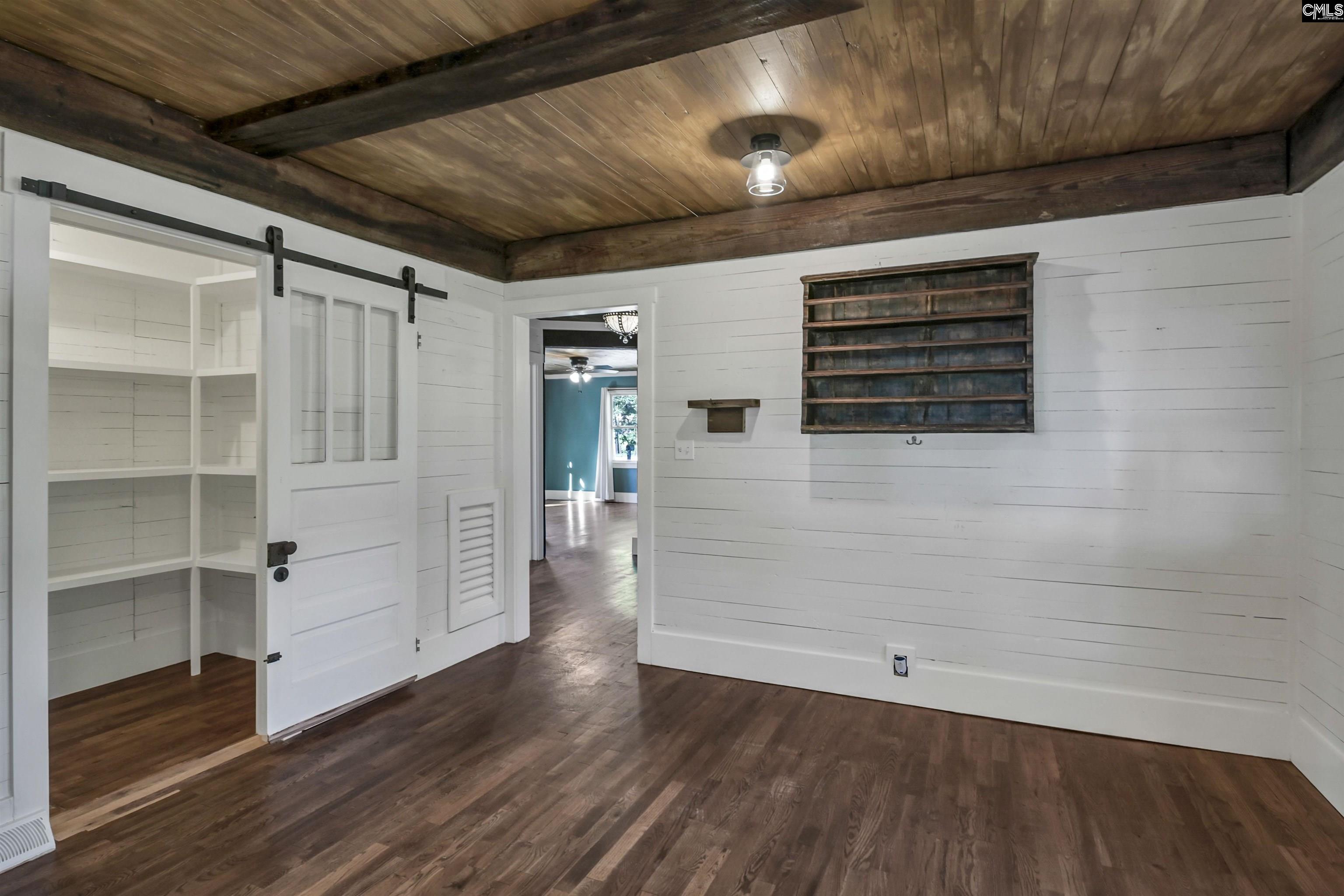 1055 Belo Road