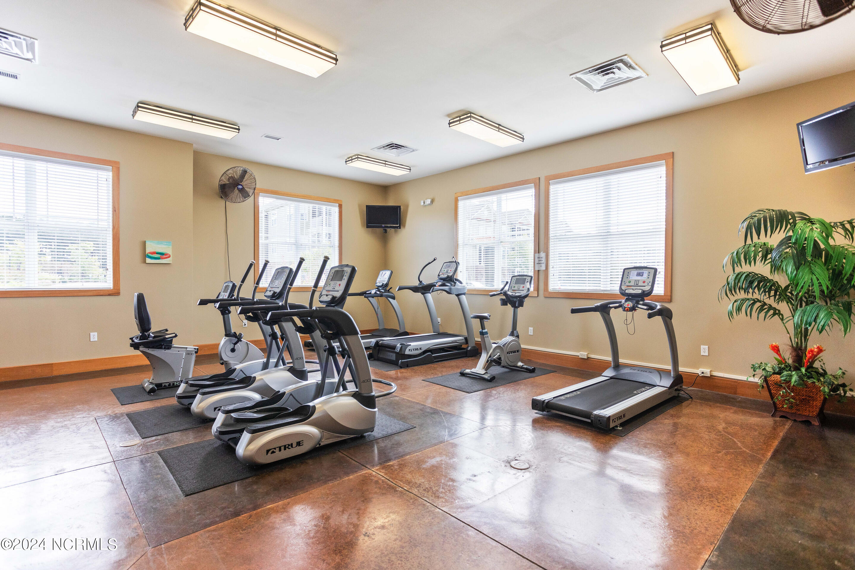 395 S Crow Creek Drive NW, Unit 1508