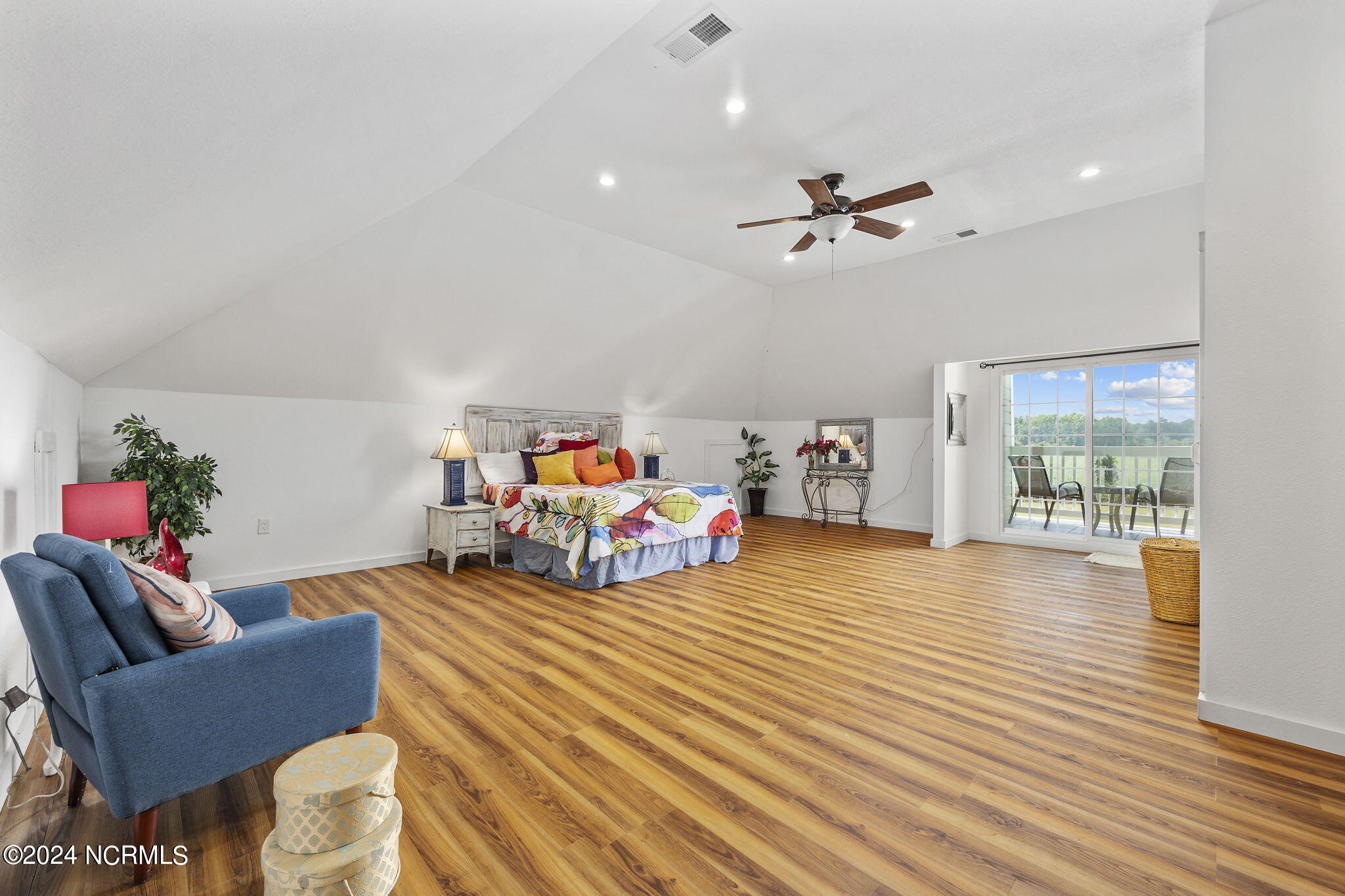 2601 Bay View Drive