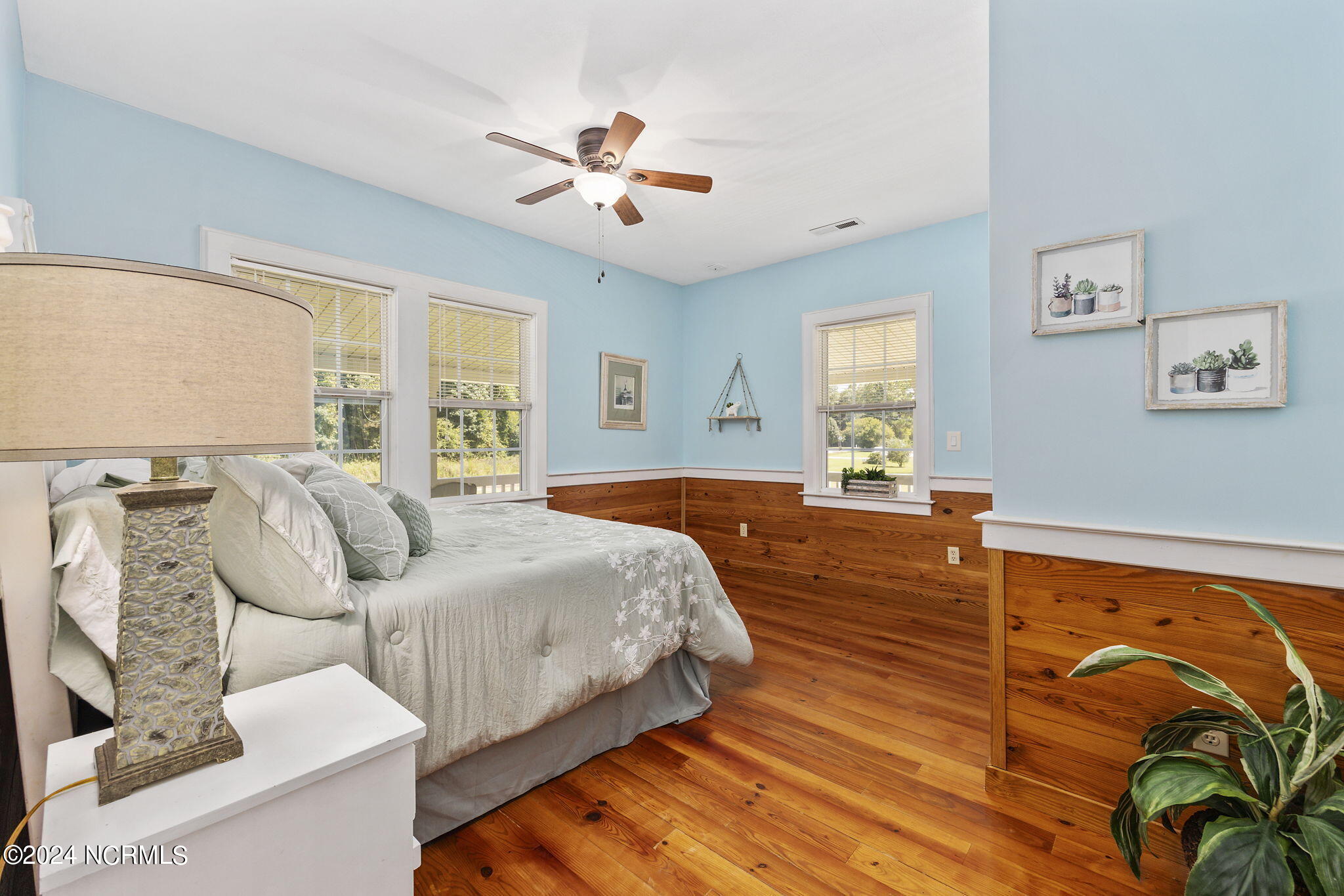 2601 Bay View Drive