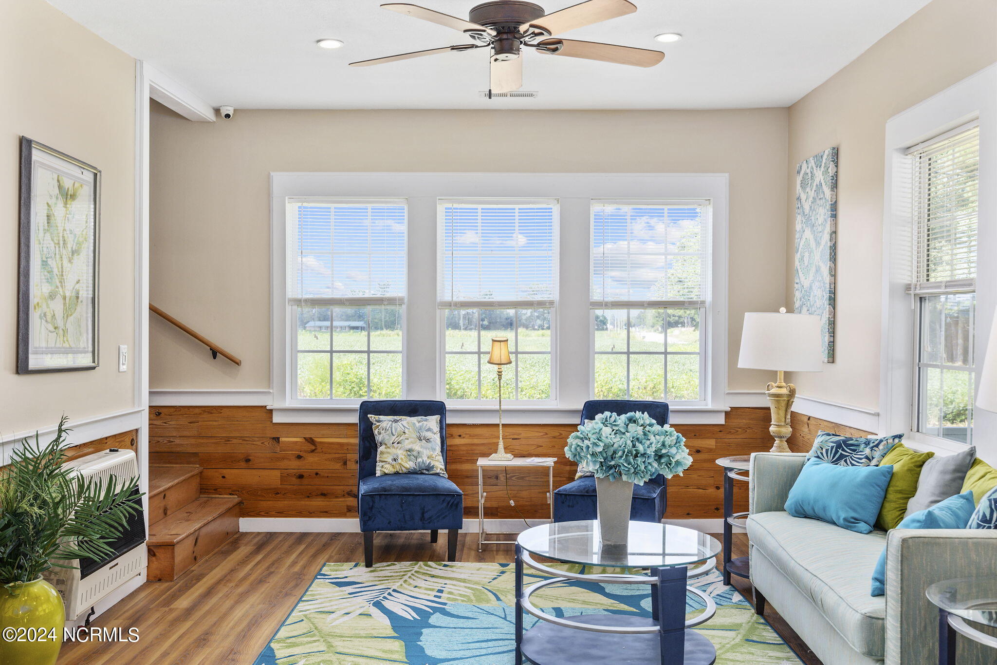 2601 Bay View Drive