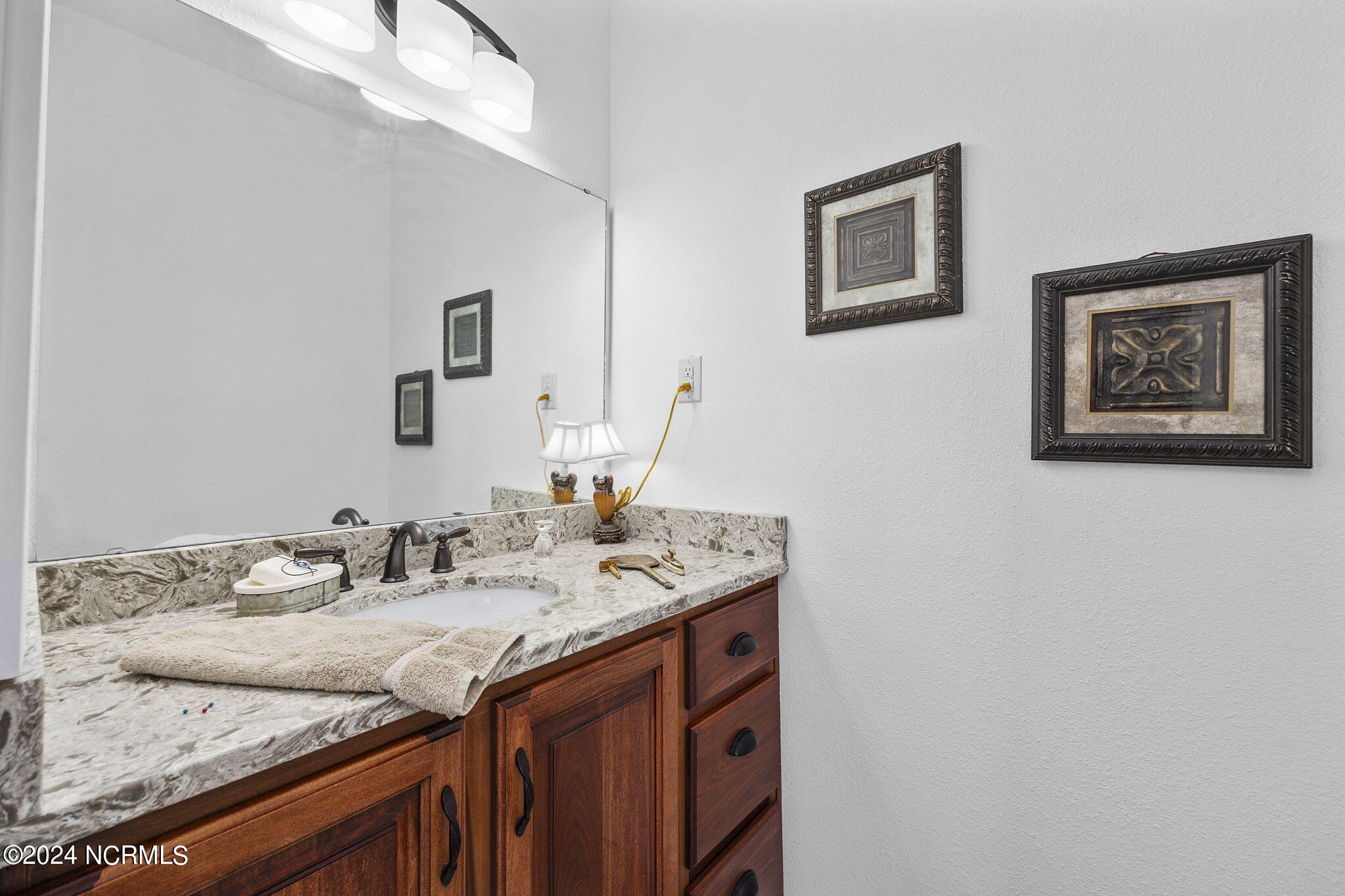2601 Bay View Drive
