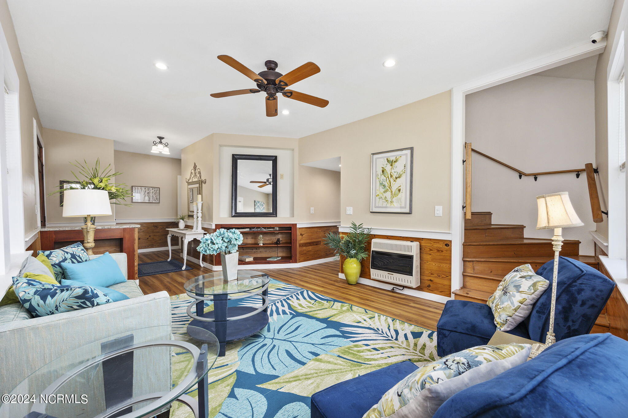 2601 Bay View Drive